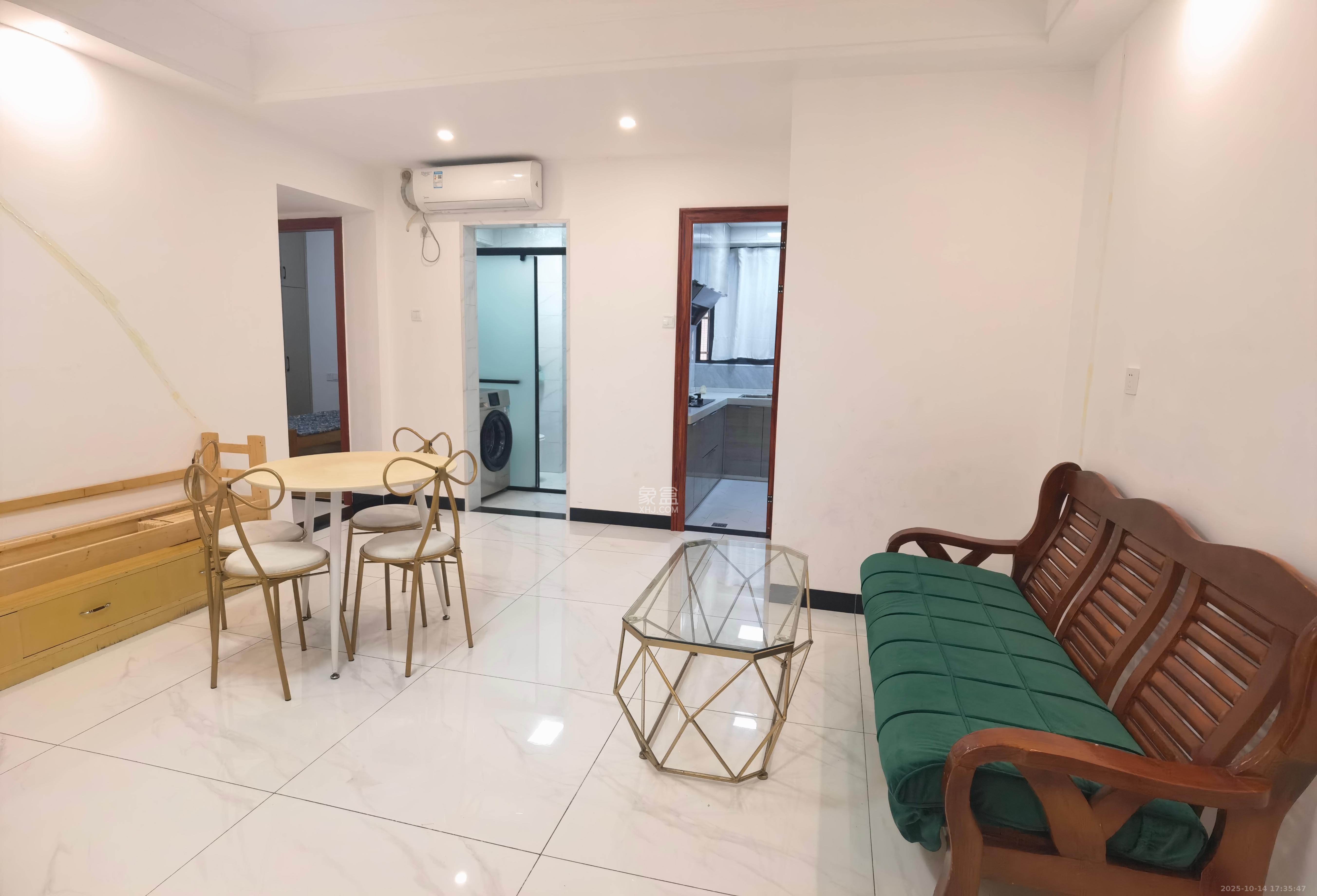 奥莱名邸  2室2厅2卫    1400.0元/月