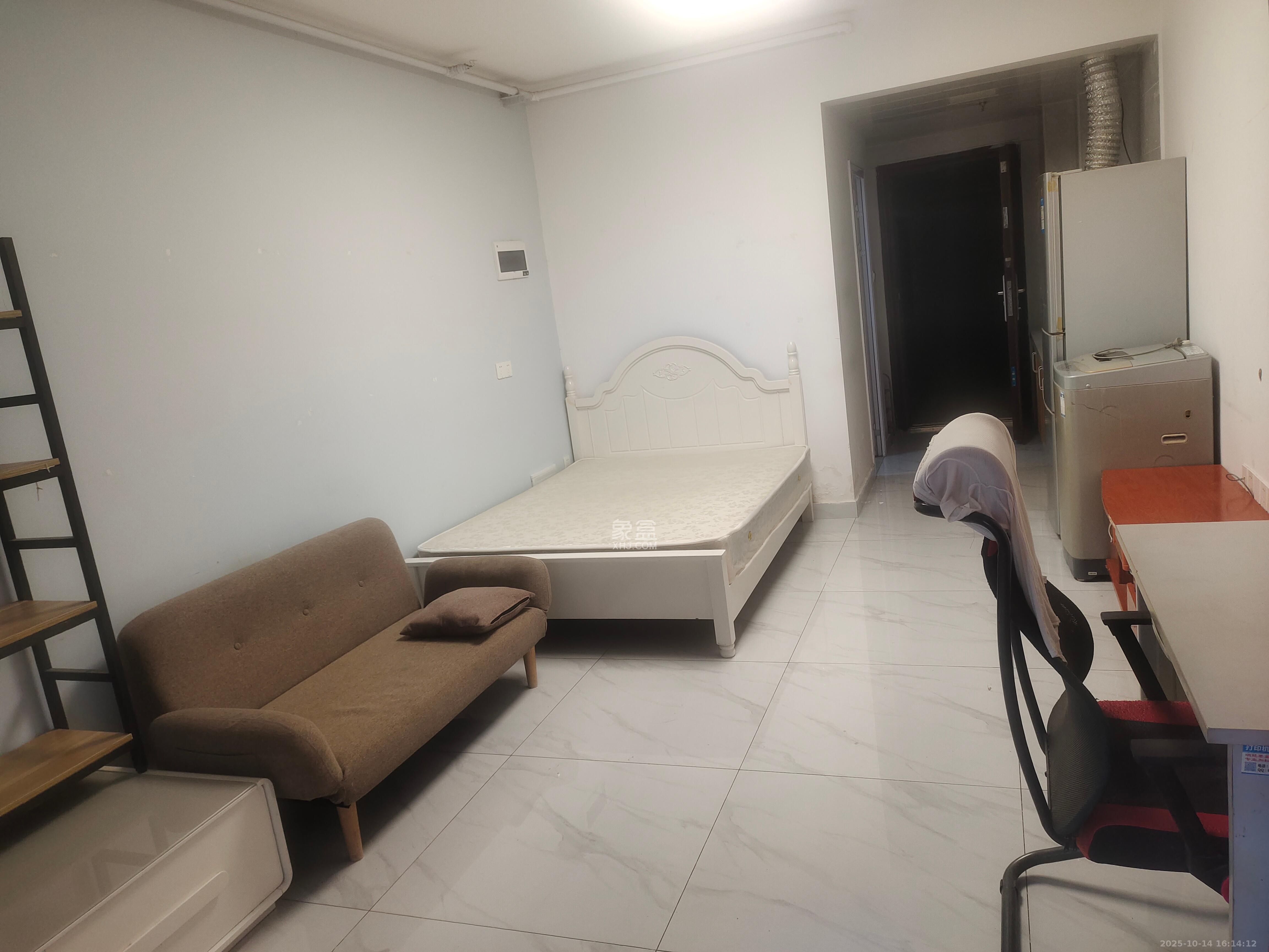 合能枫丹丽舍(柏悦名苑) 1室0厅0卫 1200.0元/月 合能枫丹丽舍(柏悦名苑) 1室0厅0卫 1200.0元/月室内图