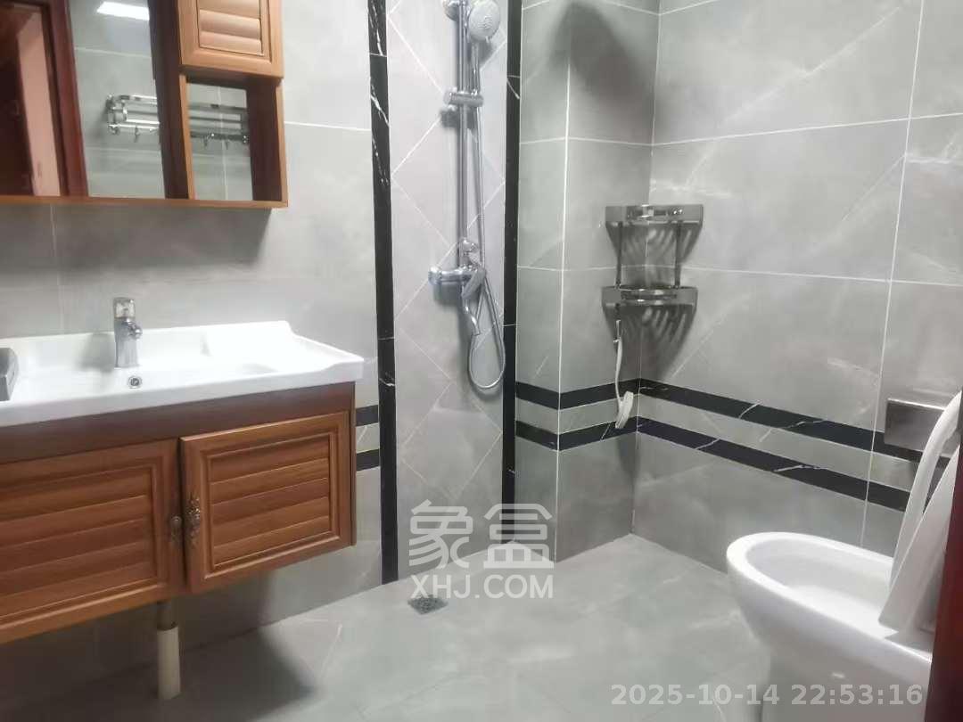 东驿竹园 4室2厅2卫 3500.0元/月 东驿竹园 4室2厅2卫 3500.0元/月室内图