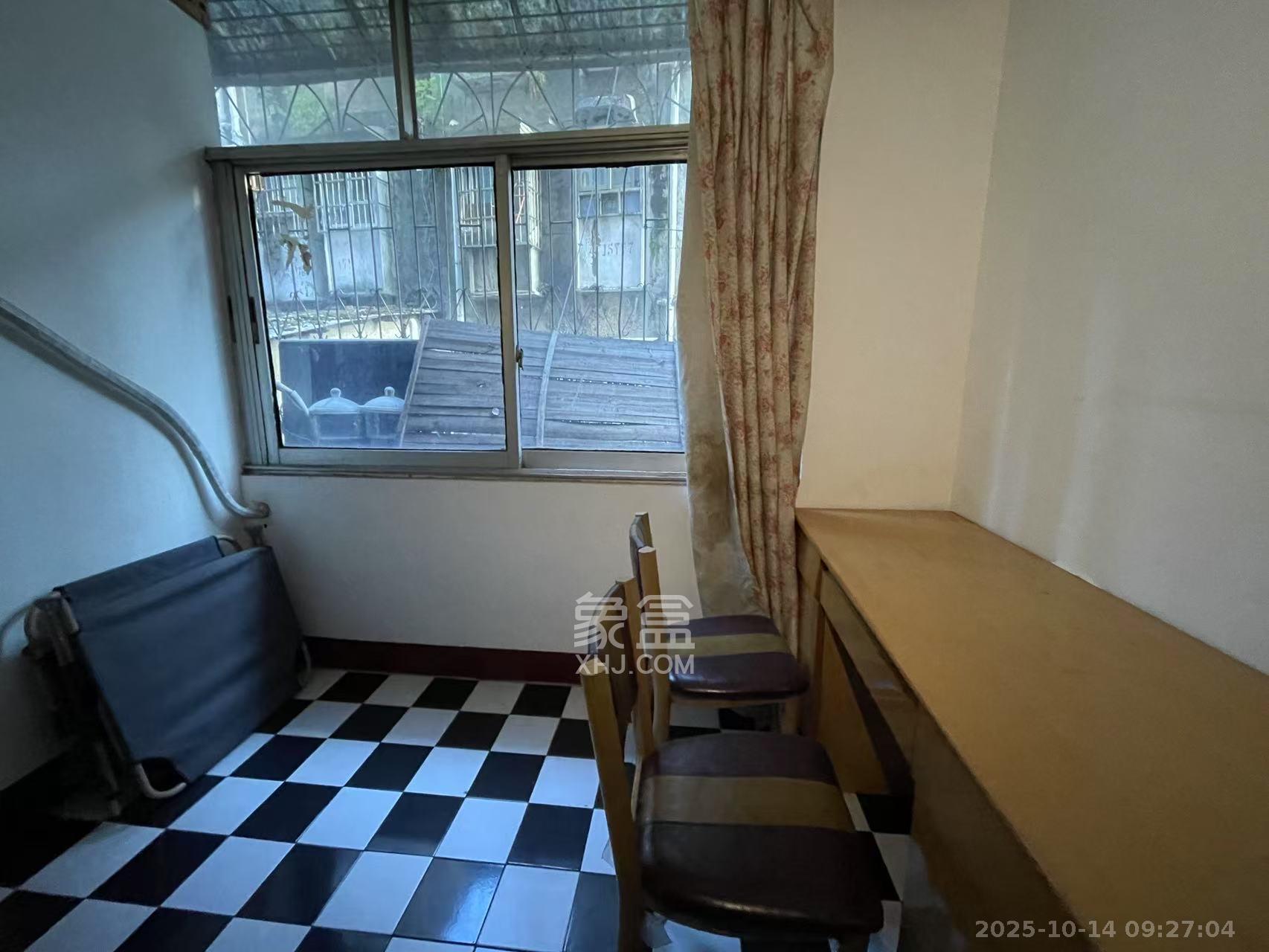 南湖公寓（万顺公寓）  2室1厅1卫    1400.0元/月室内图