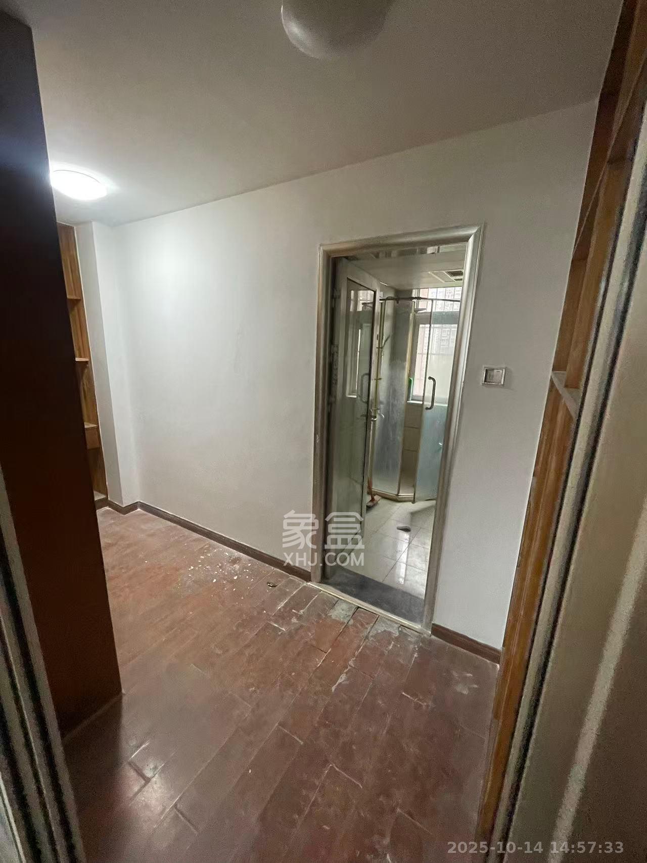 黎郡新宇熙春园  4室2厅2卫    2800.0元/月室内图