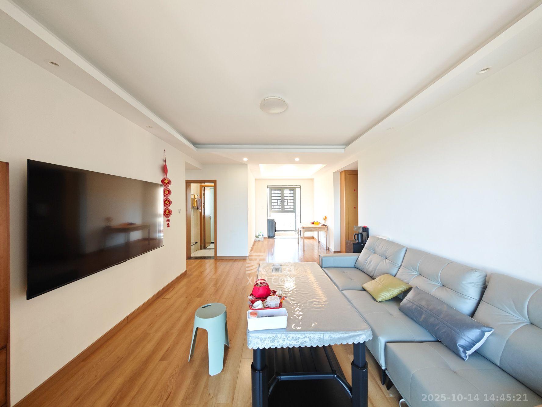 中建嘉和城凤凰台(中建瑞兴家园)  3室2厅2卫    2700.0元/月 中建嘉和城凤凰台(中建瑞兴家园)  3室2厅2卫    2700.0元/月室内图