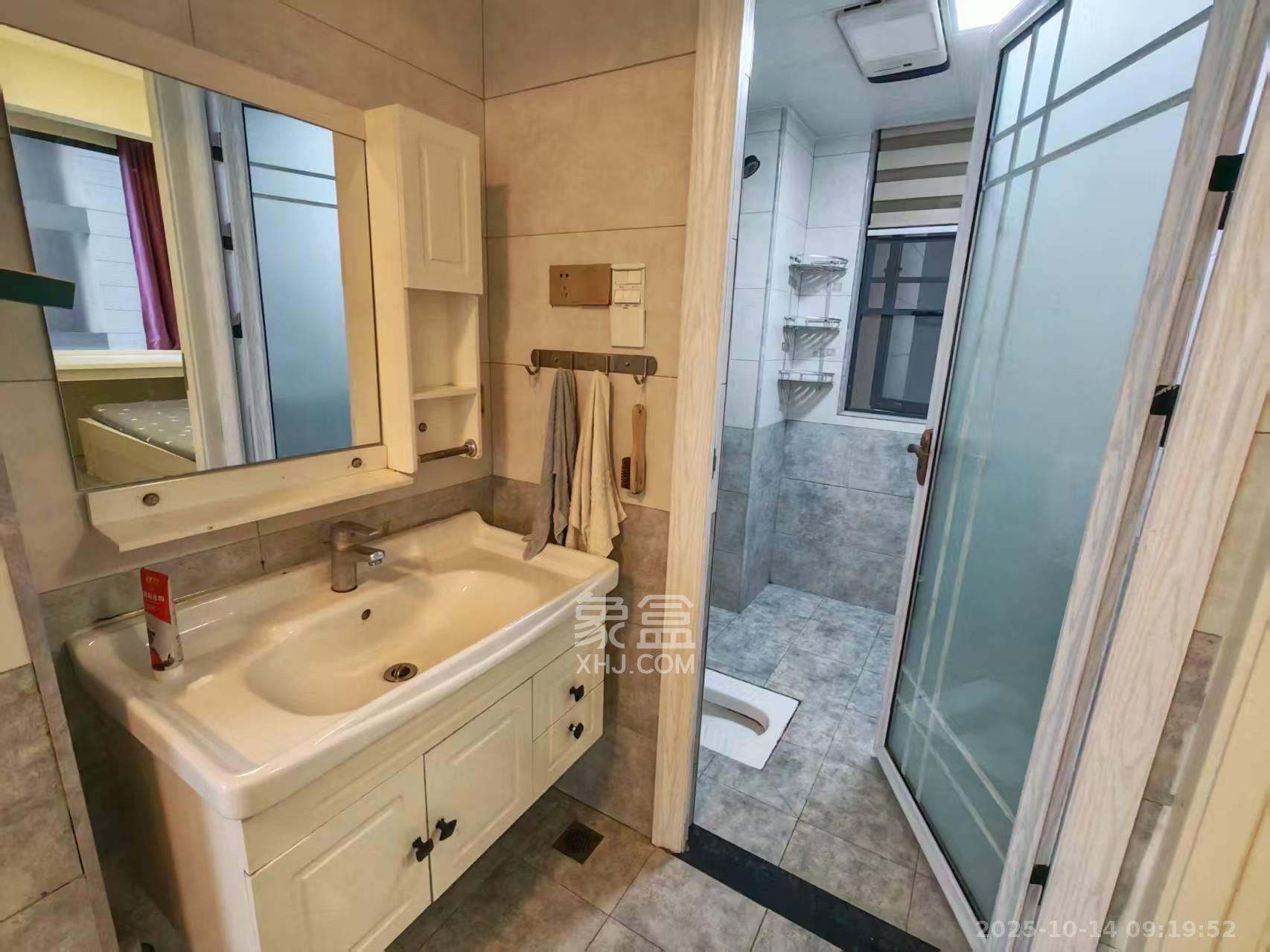 建发中央公园(建发美地) 3室2厅1卫 2800.0元/月 建发中央公园(建发美地) 3室2厅1卫 2800.0元/月室内图