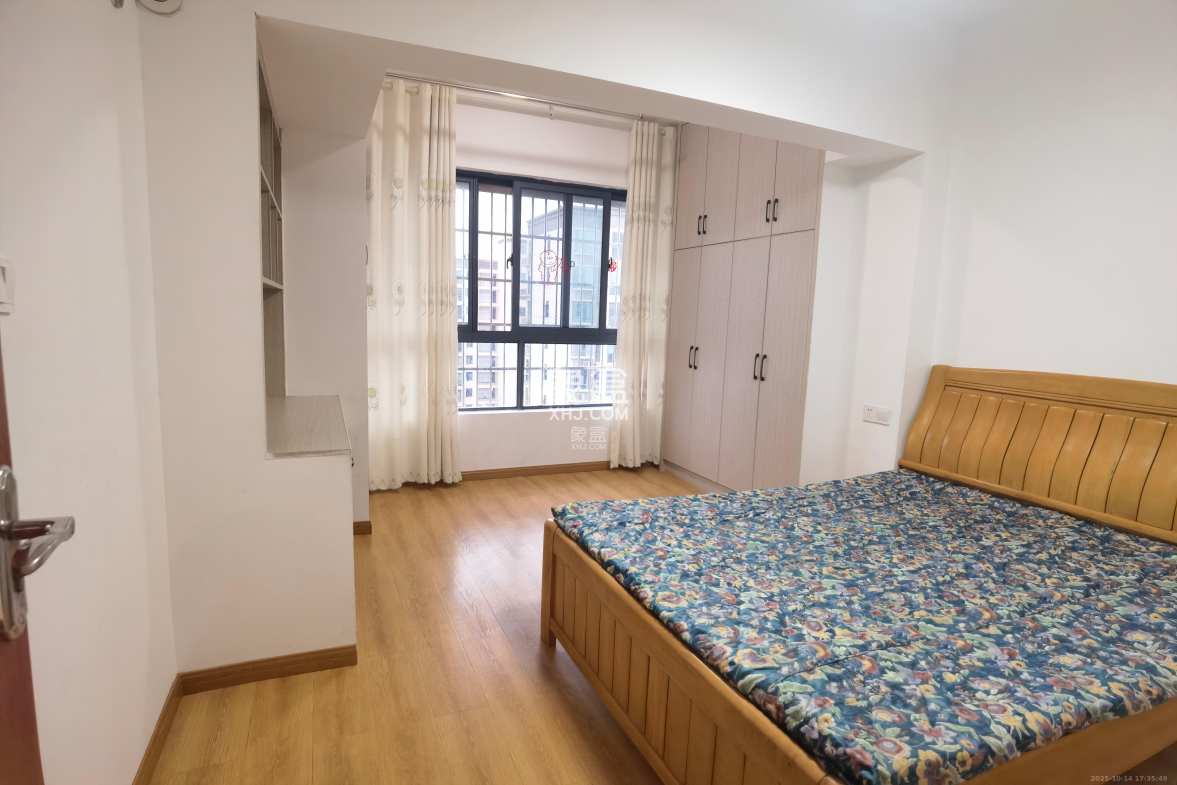 奥莱名邸 2室2厅2卫 1400.0元/月 奥莱名邸 2室2厅2卫 1400.0元/月室内图