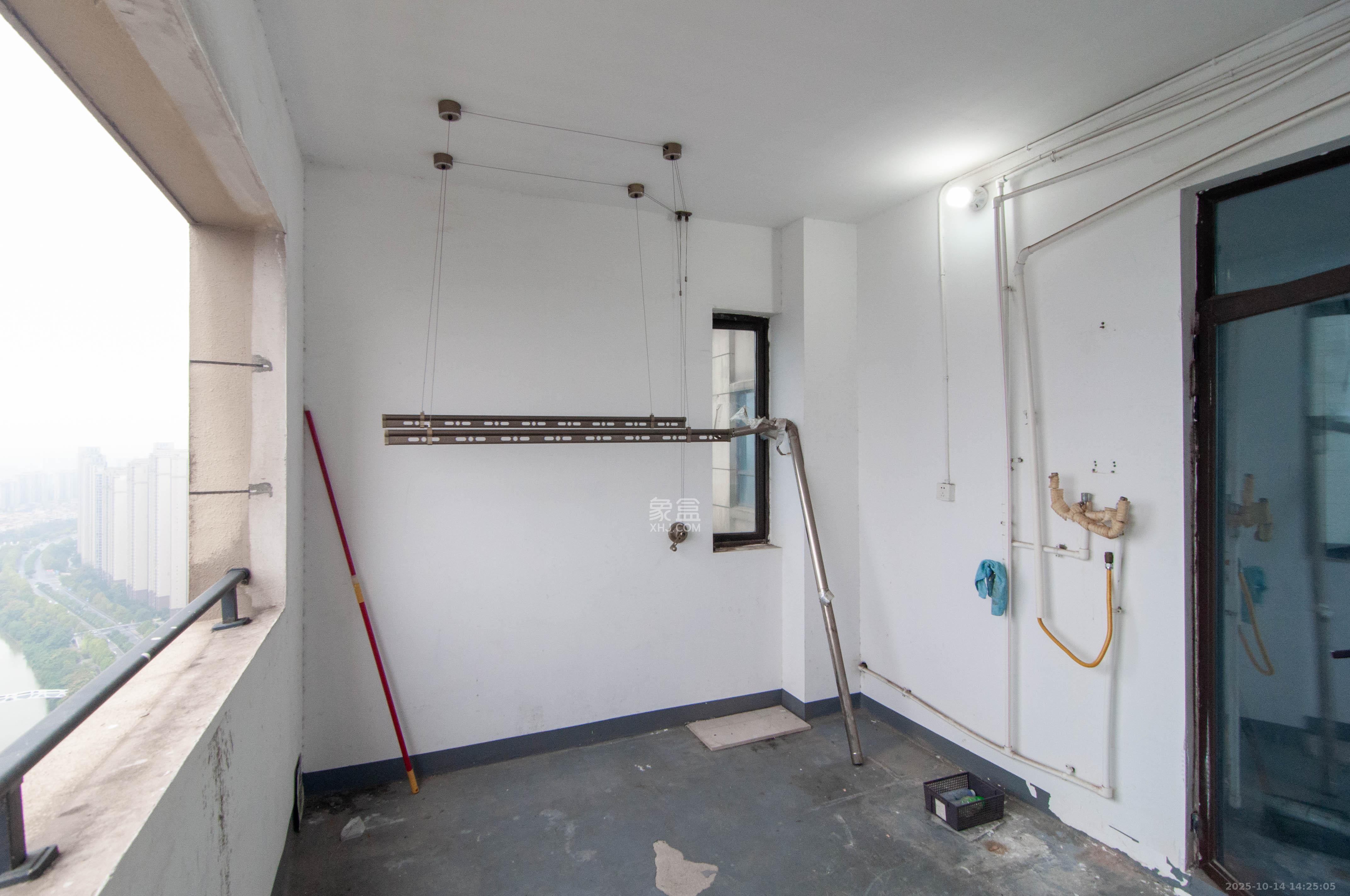 达美溪湖湾 4室2厅2卫 420.0万 达美溪湖湾 4室2厅2卫 420.0万其他