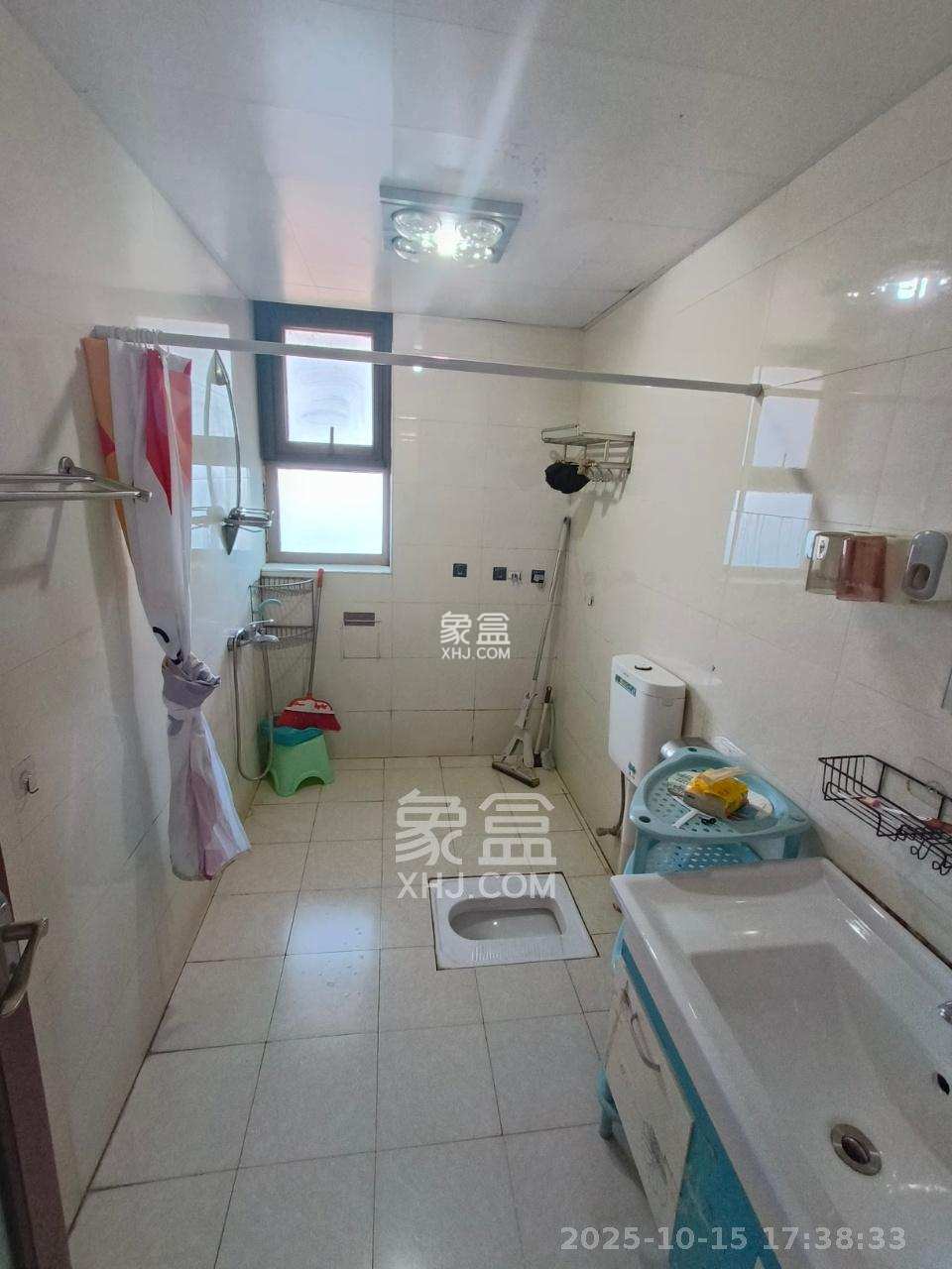 怡海星城 2室2厅1卫 1500.0元/月 怡海星城 2室2厅1卫 1500.0元/月室内图