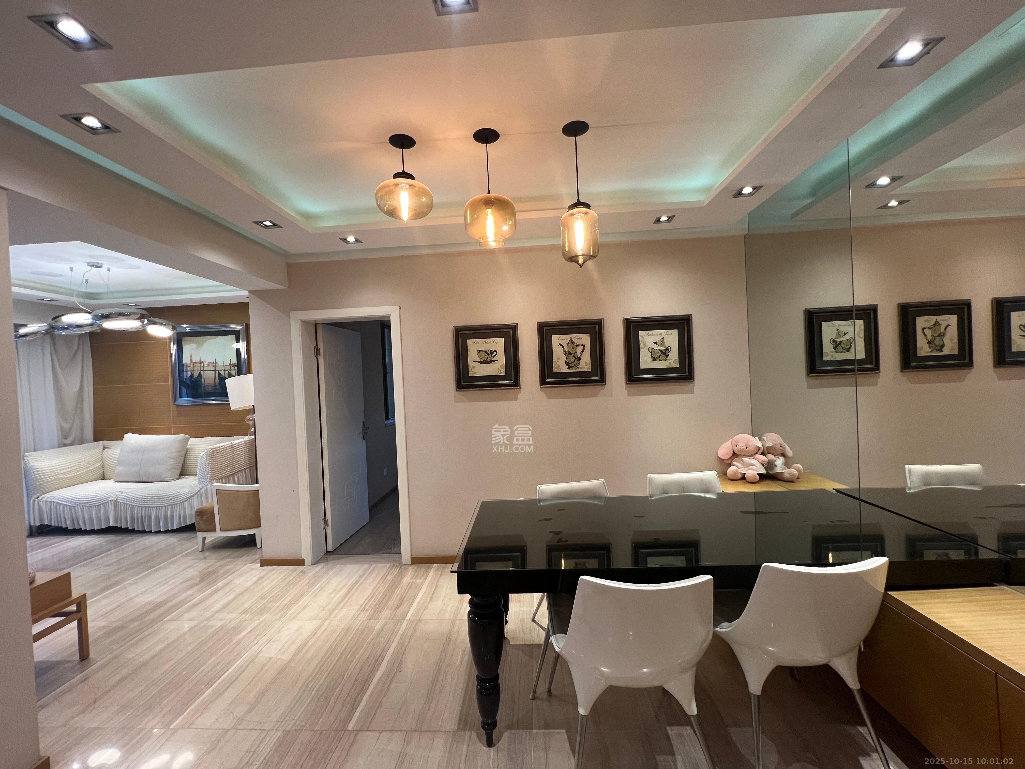 湘江雅颂居  2室2厅2卫    2600.0元/月 湘江雅颂居  2室2厅2卫    2600.0元/月室内图