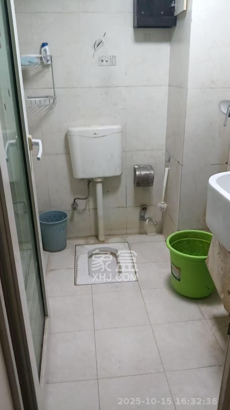 他城(天鸿时代公寓)  4室2厅2卫    2500.0元/月 他城(天鸿时代公寓)  4室2厅2卫    2500.0元/月室内图