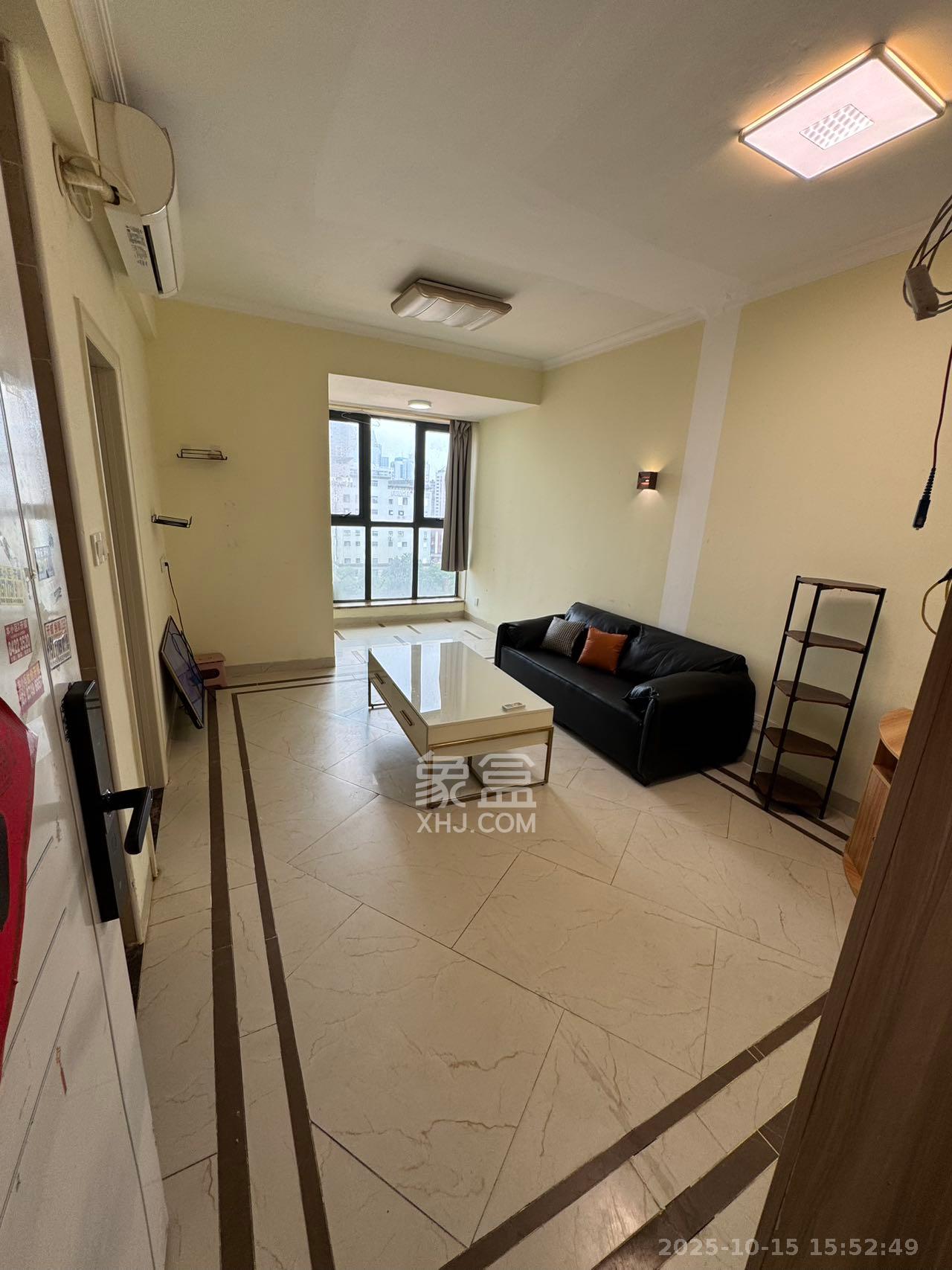 中天广场  1室1厅1卫    2200.0元/月