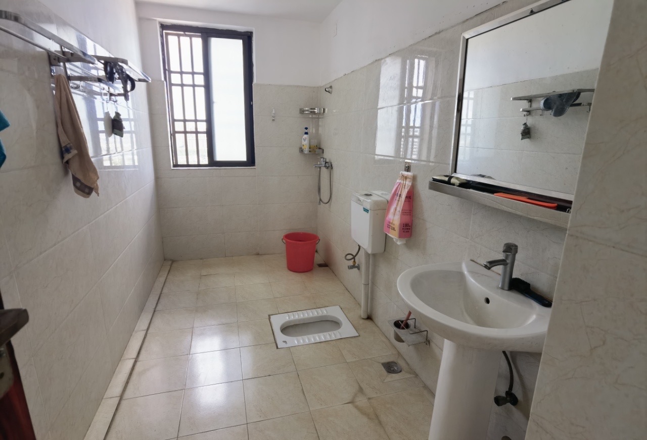 永泰花苑  3室2厅2卫    180.0万 永泰花苑  3室2厅2卫    180.0万户型图