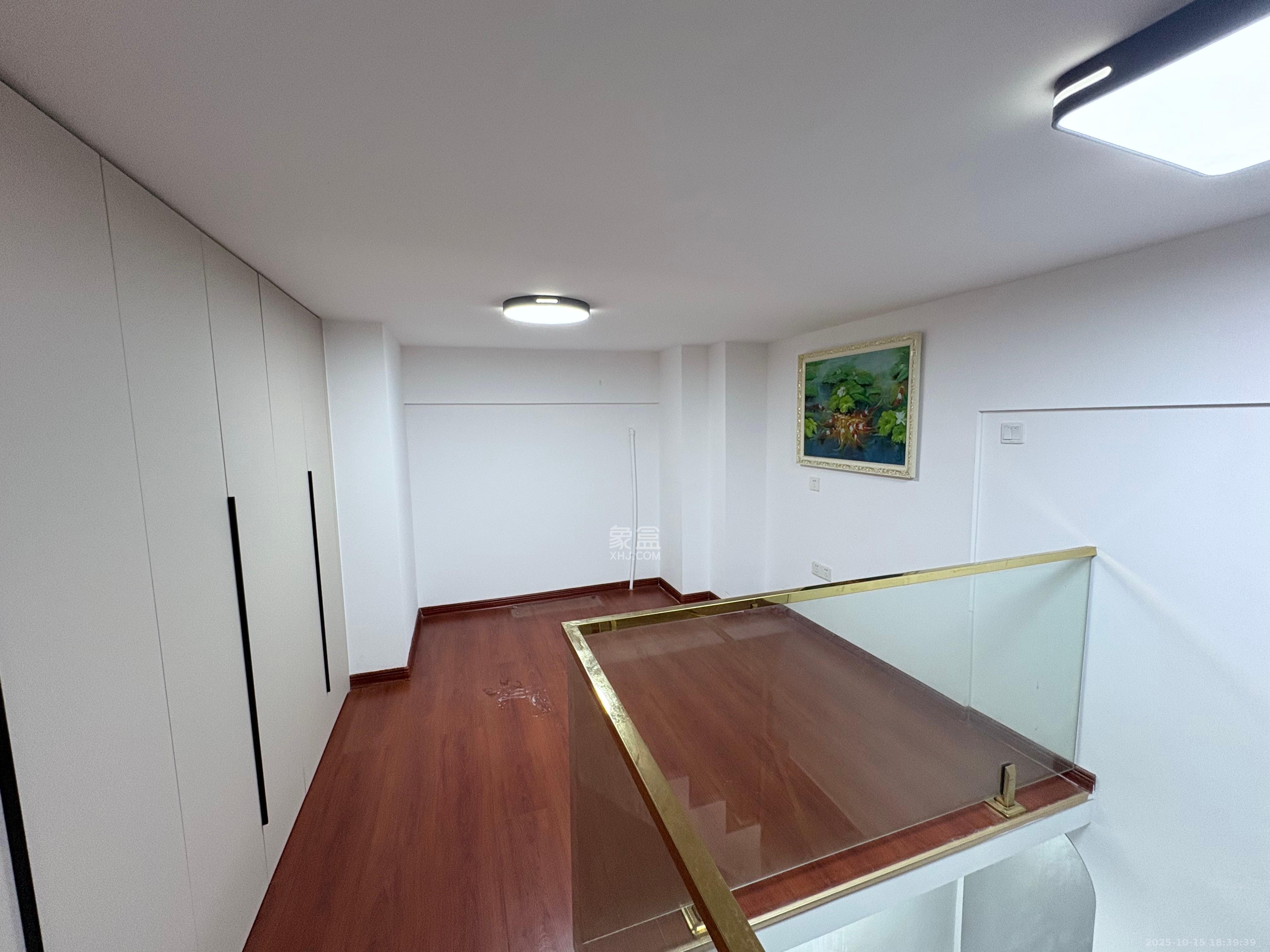 达美溪湖湾  1室1厅1卫    2500.0元/月室内图