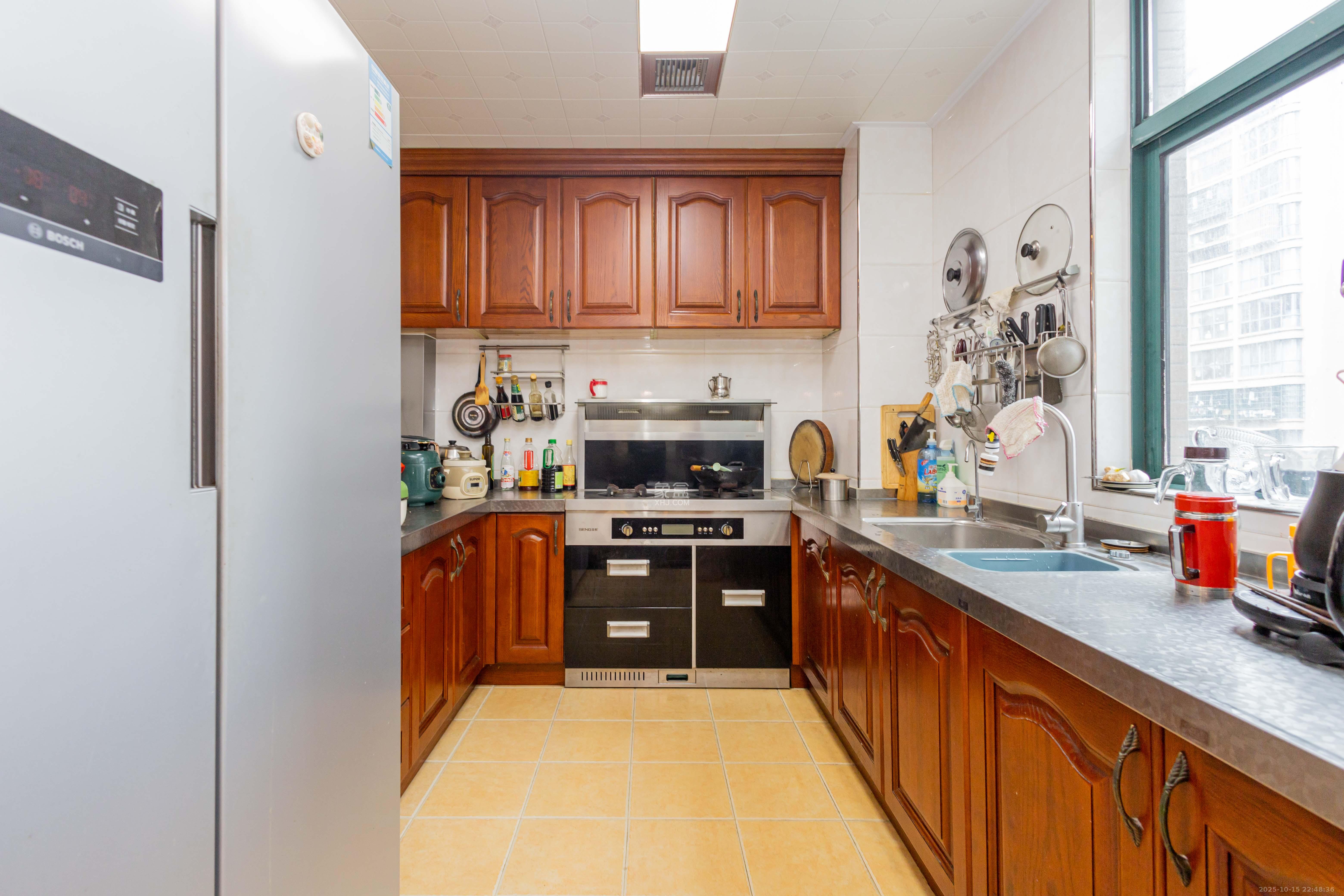 才子佳郡  4室2厅2卫    115.0万厨房