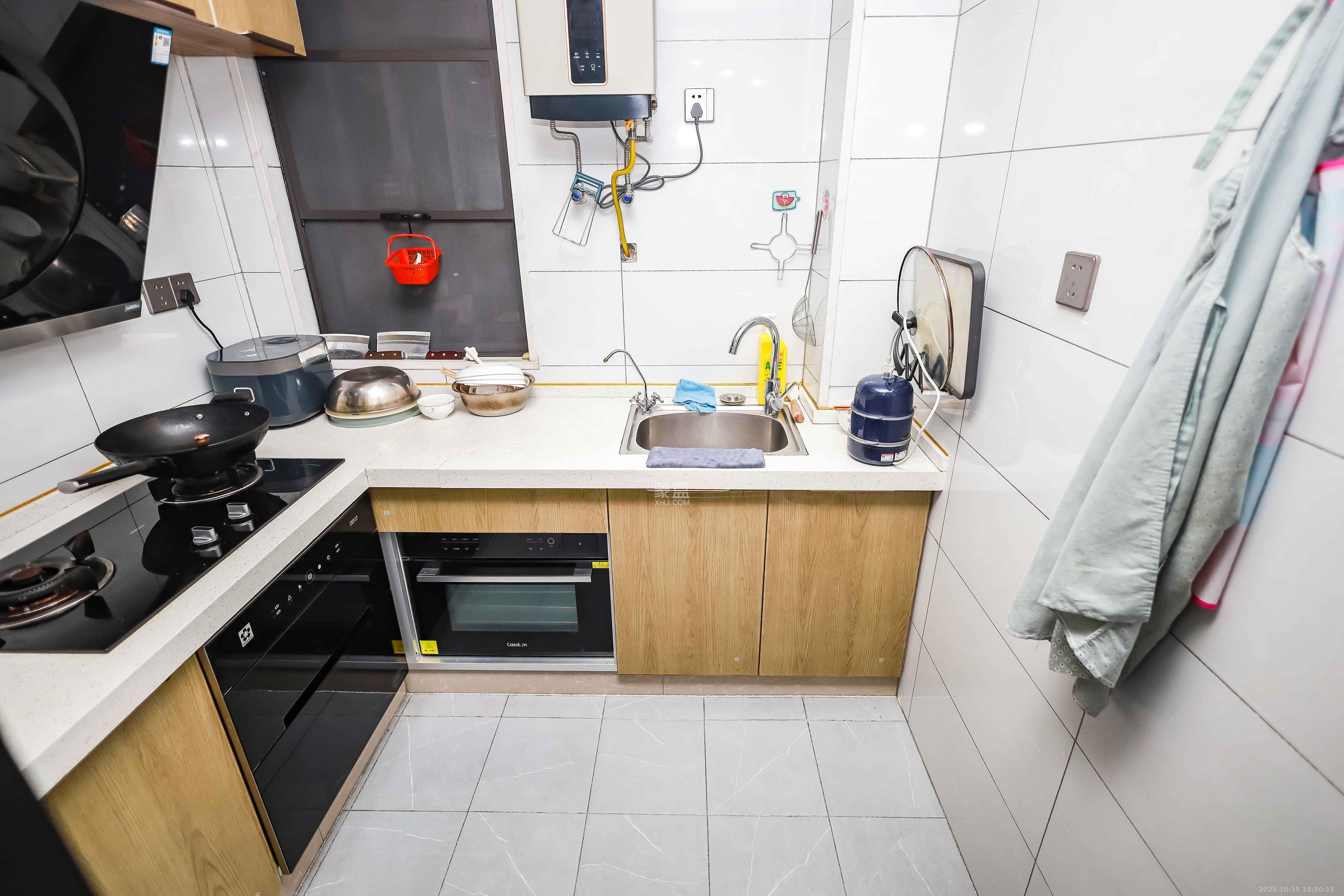 奥克斯缔壹城 3室2厅2卫 110.0万 奥克斯缔壹城 3室2厅2卫 110.0万厨房