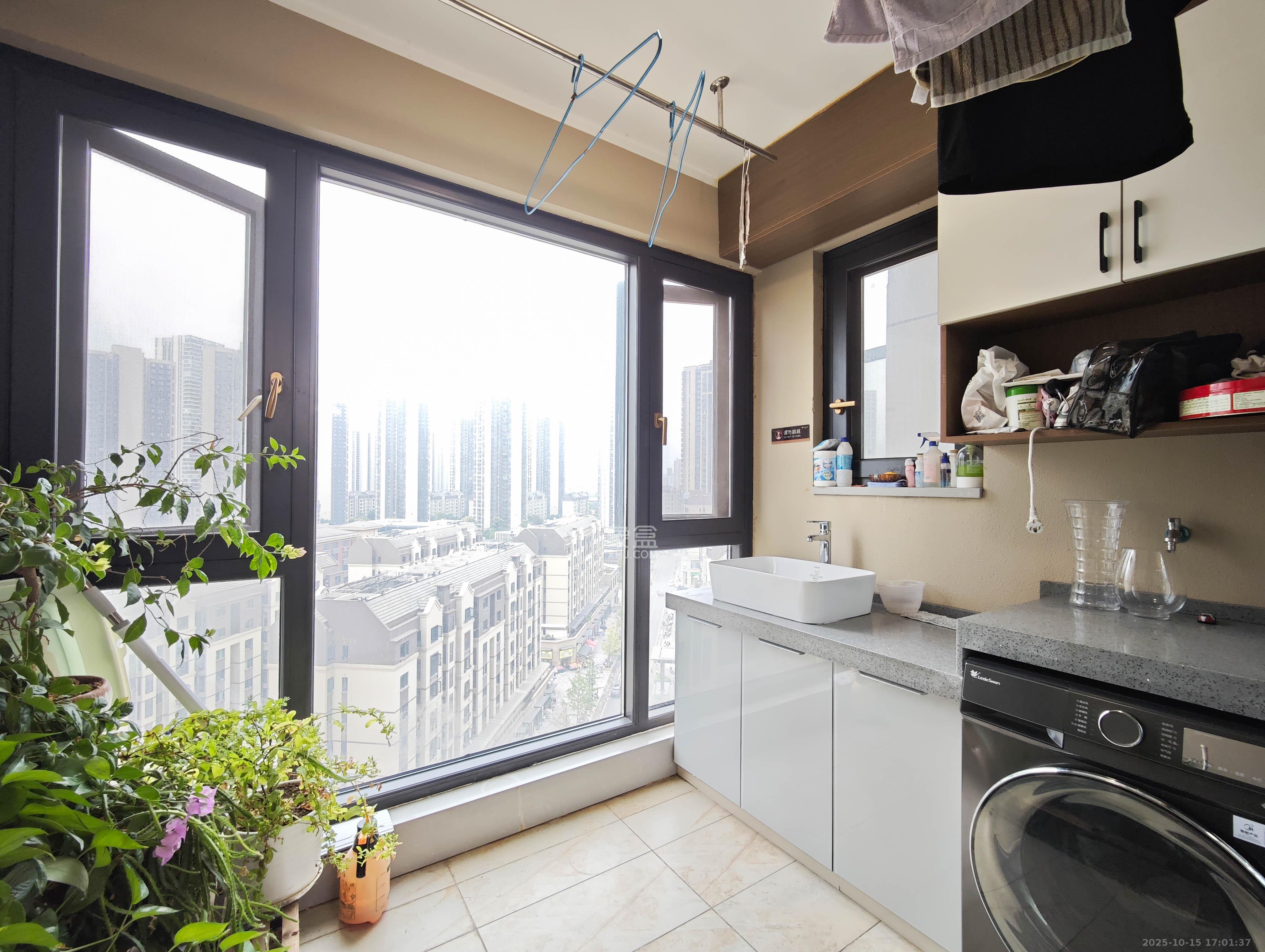 万科魅力之城天阔里  3室1厅2卫    105.0万其他