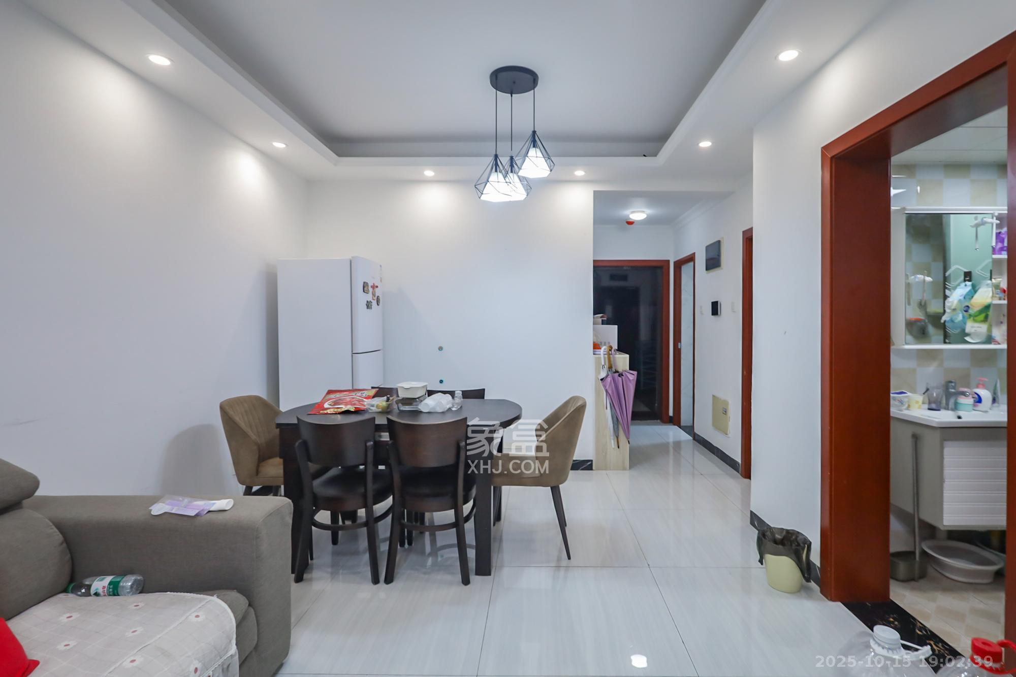 保利西海岸B区  3室2厅1卫    126.0万 保利西海岸B区  3室2厅1卫    126.0万其他