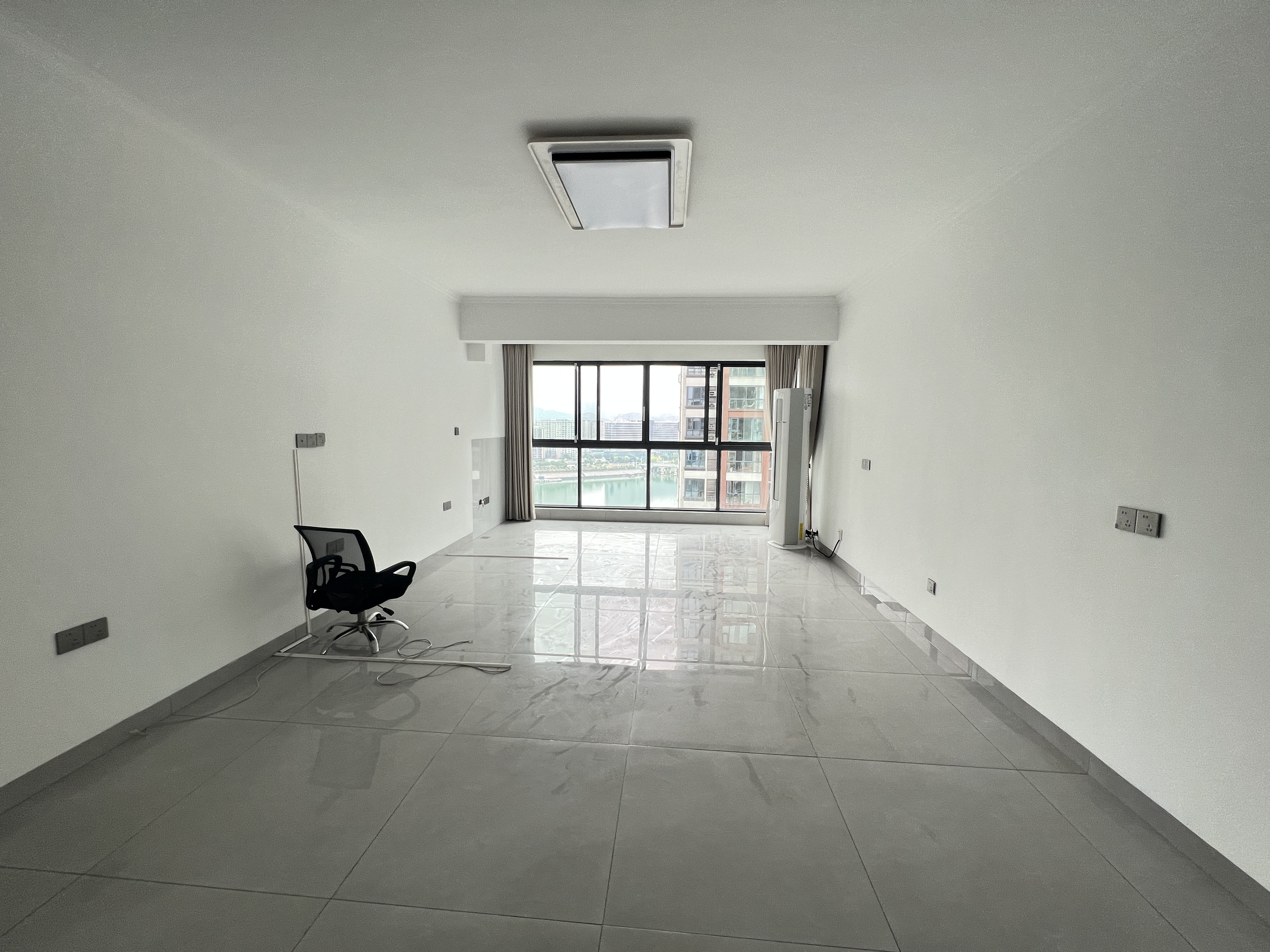 南门口安置小区二期 3室2厅2卫 2400.0元/月 南门口安置小区二期 3室2厅2卫 2400.0元/月室内图