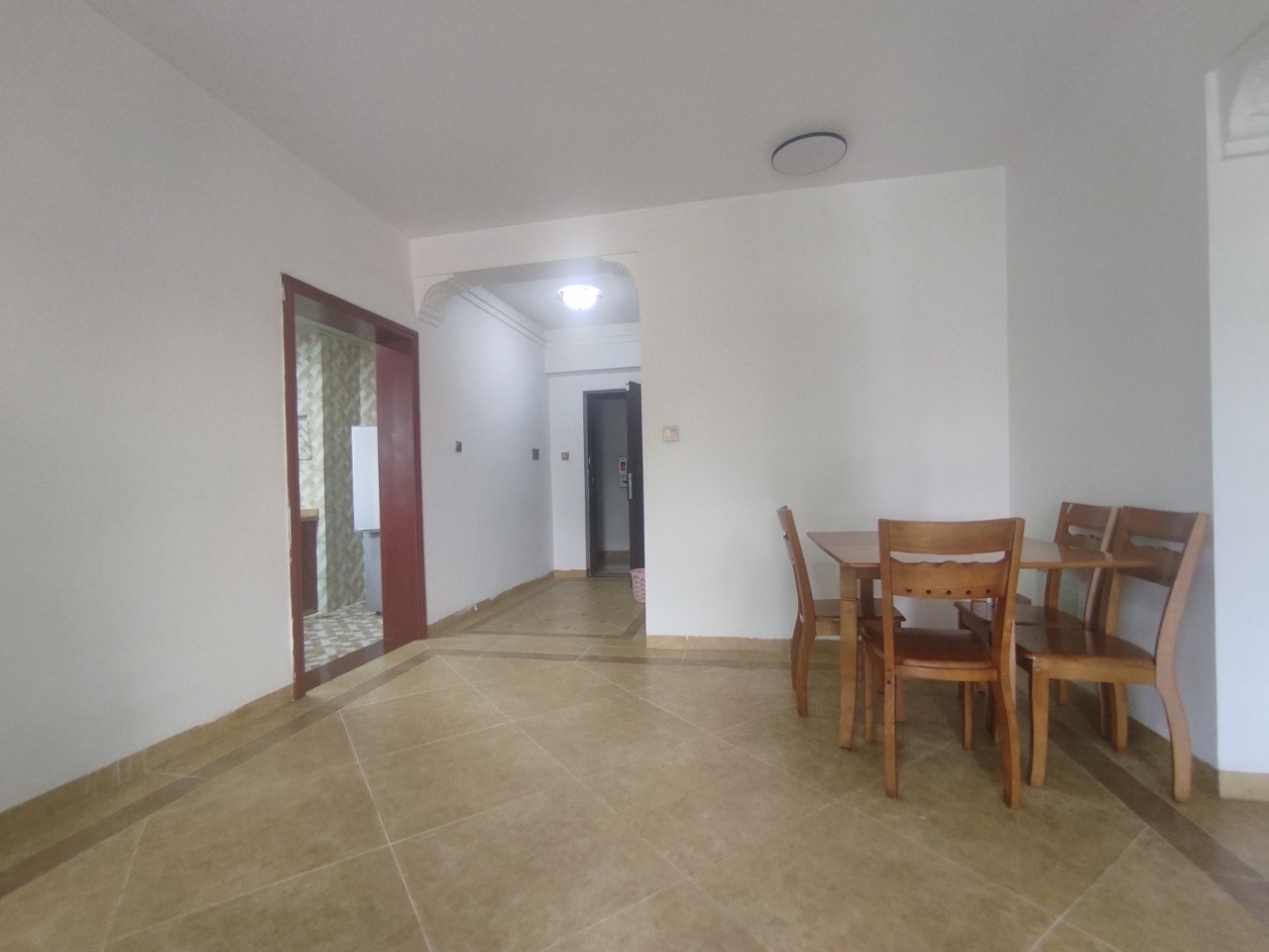 国兴城(B区)  2室2厅1卫    2700.0元/月 国兴城(B区)  2室2厅1卫    2700.0元/月室内图