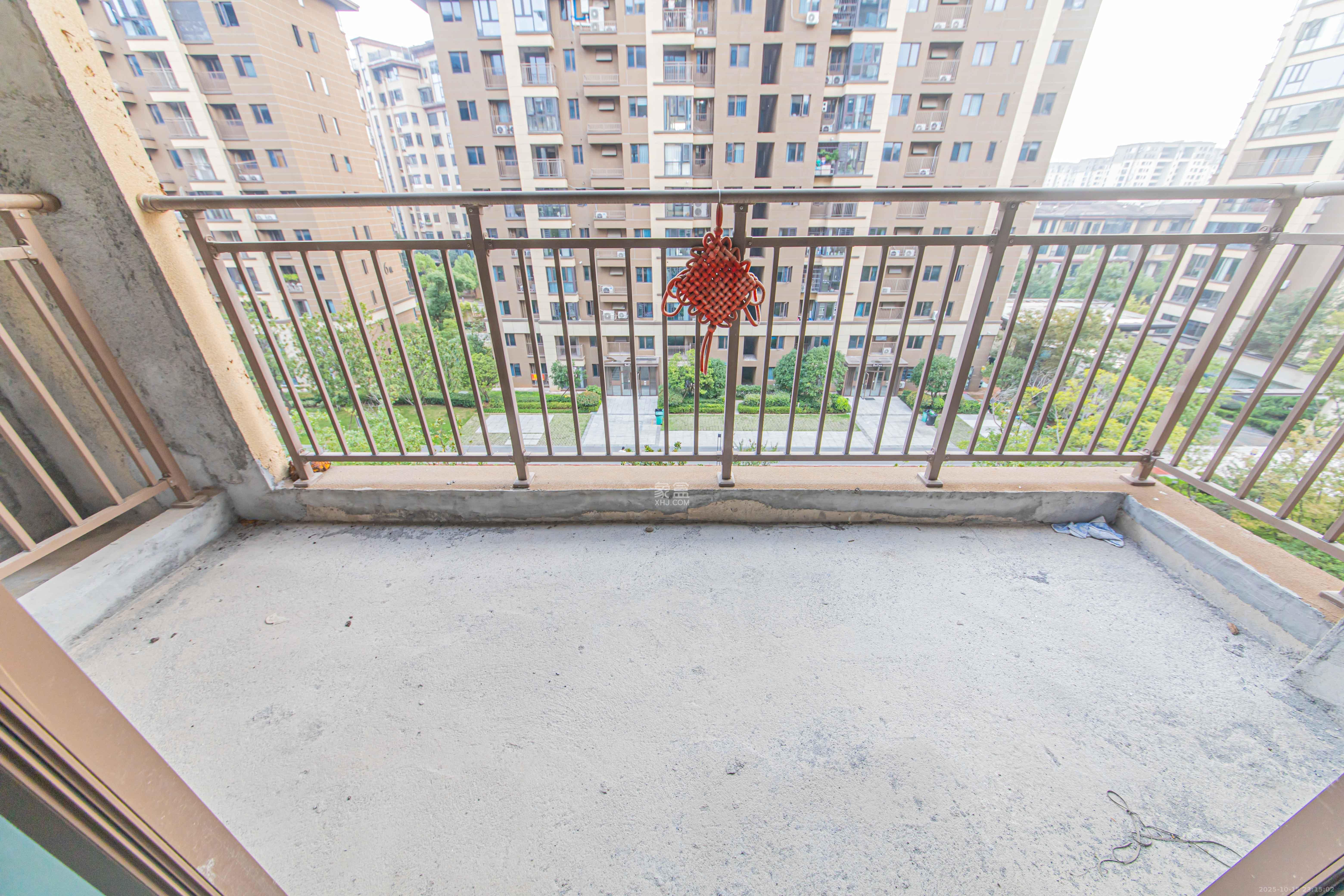 大唐印象三期御玺 4室2厅2卫 120.0万 大唐印象三期御玺 4室2厅2卫 120.0万阳台