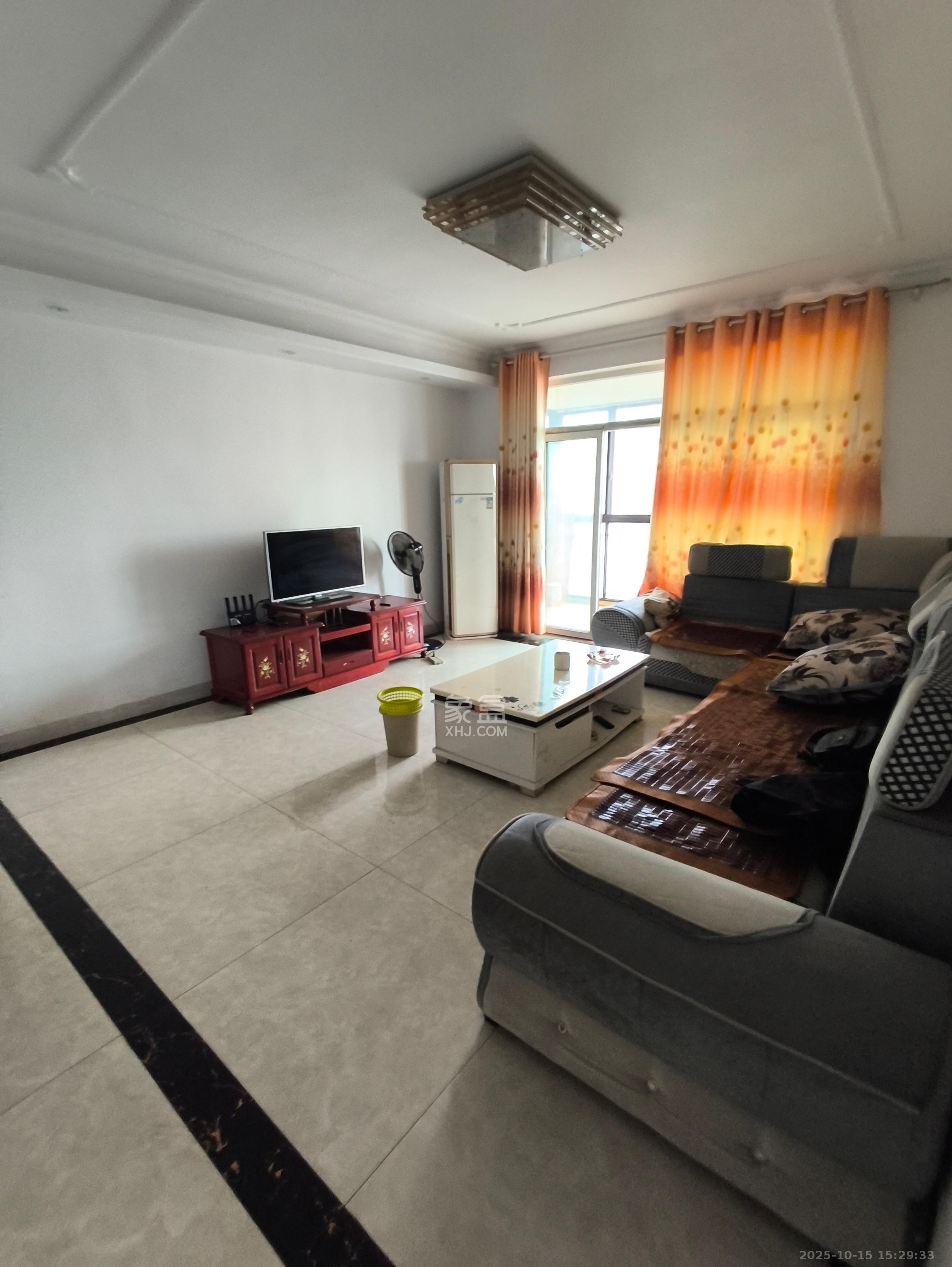 依科铂宫 1室2厅1卫 1500.0元/月 依科铂宫 1室2厅1卫 1500.0元/月室内图