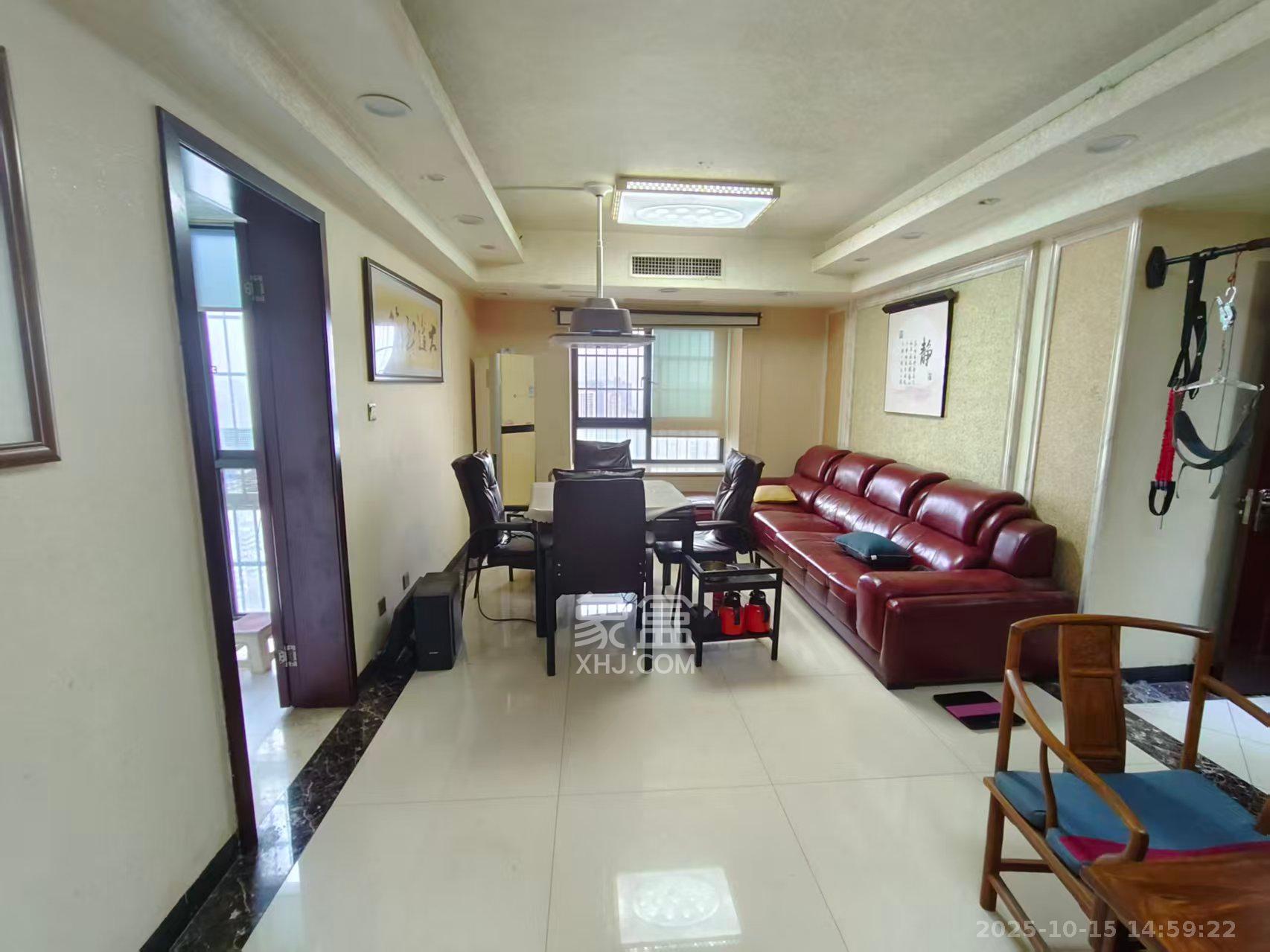 华城广场 1室1厅1卫 2500.0元/月 华城广场 1室1厅1卫 2500.0元/月室内图