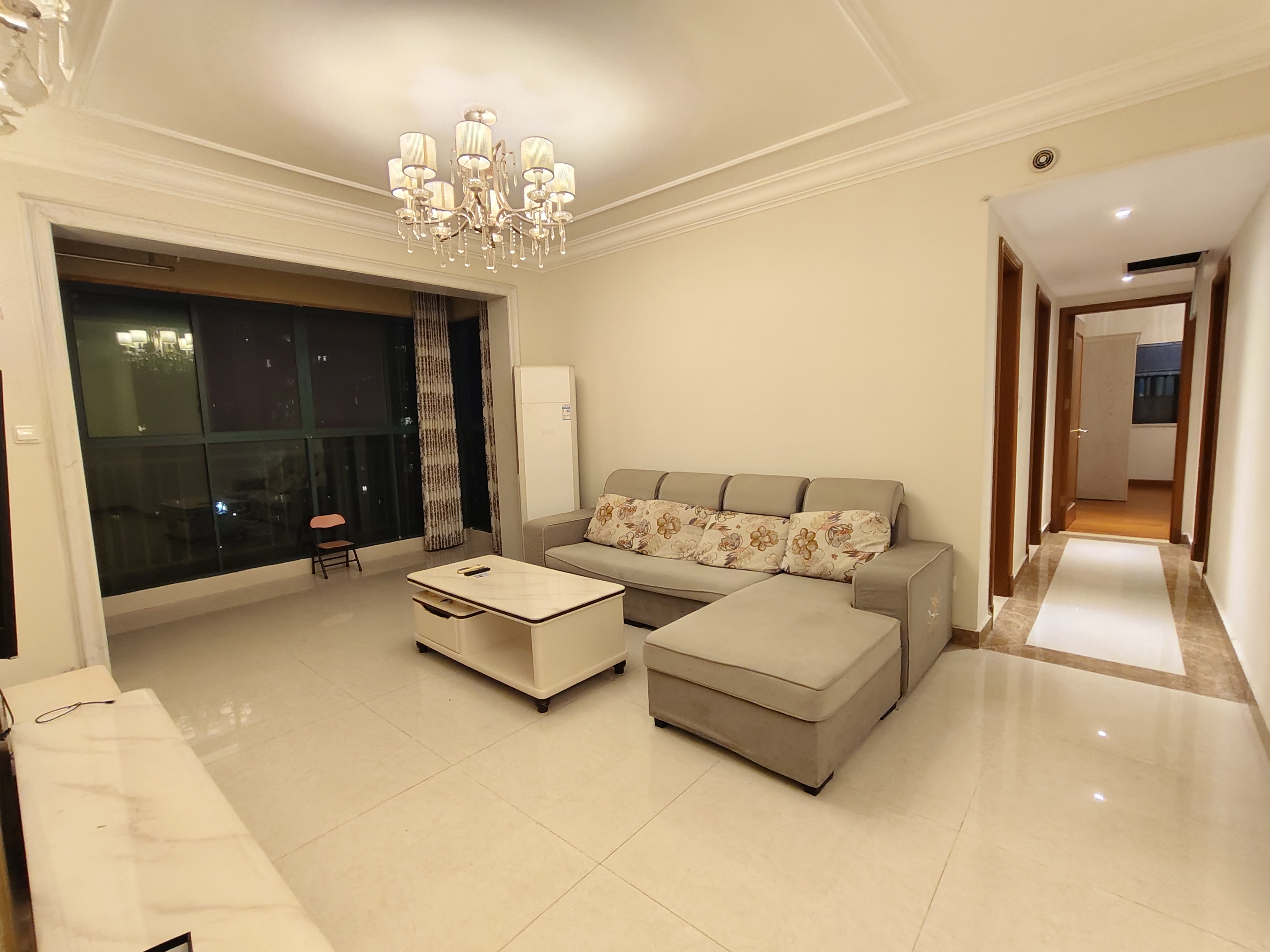 恒大绿洲  3室2厅2卫    1800.0元/月