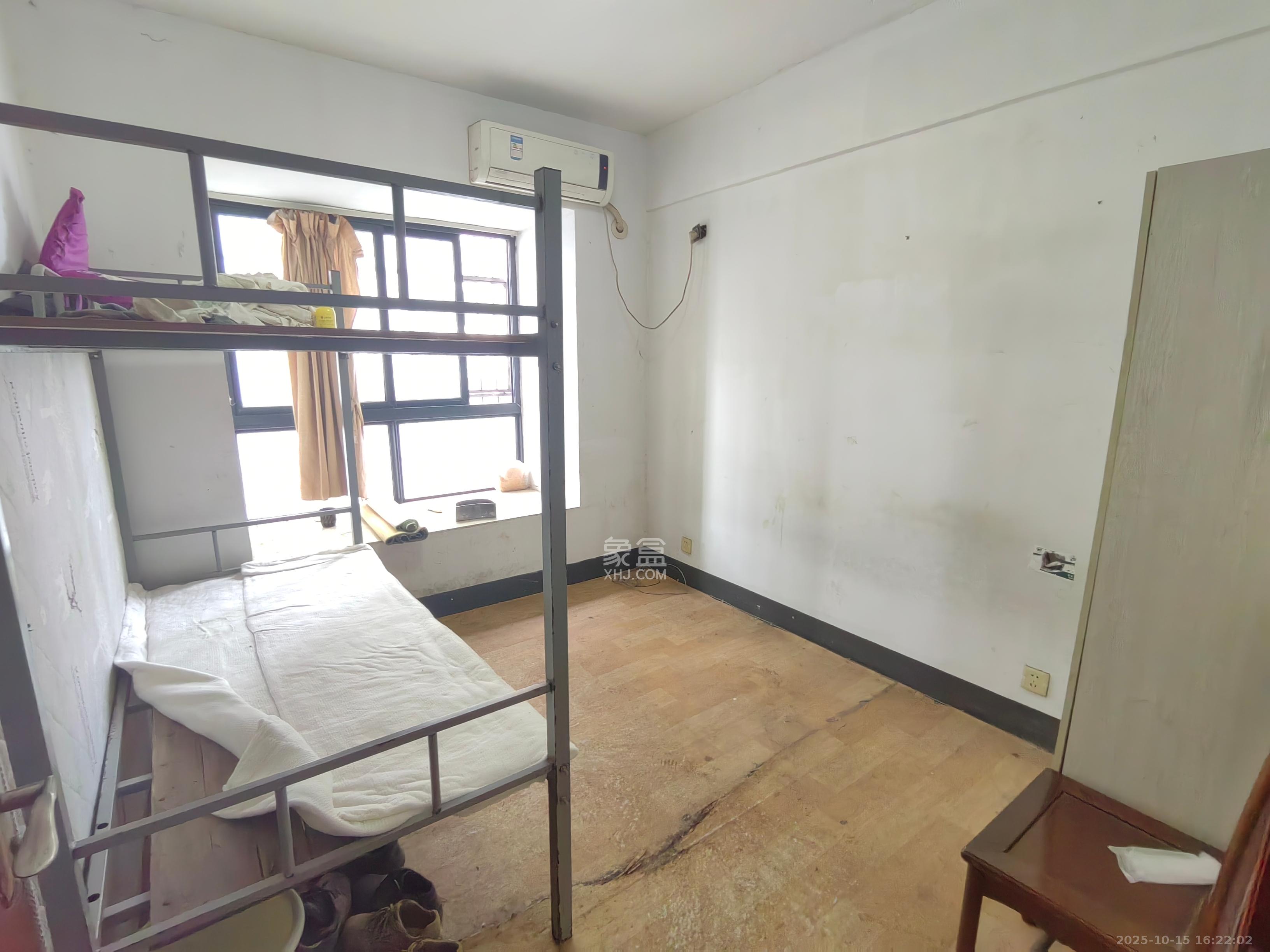 尚都花园城  3室2厅2卫    1800.0元/月室内图