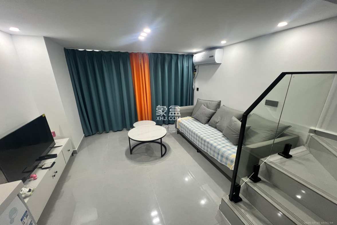 力高凤凰新天 2室1厅1卫 2400.0元/月 力高凤凰新天 2室1厅1卫 2400.0元/月室内图