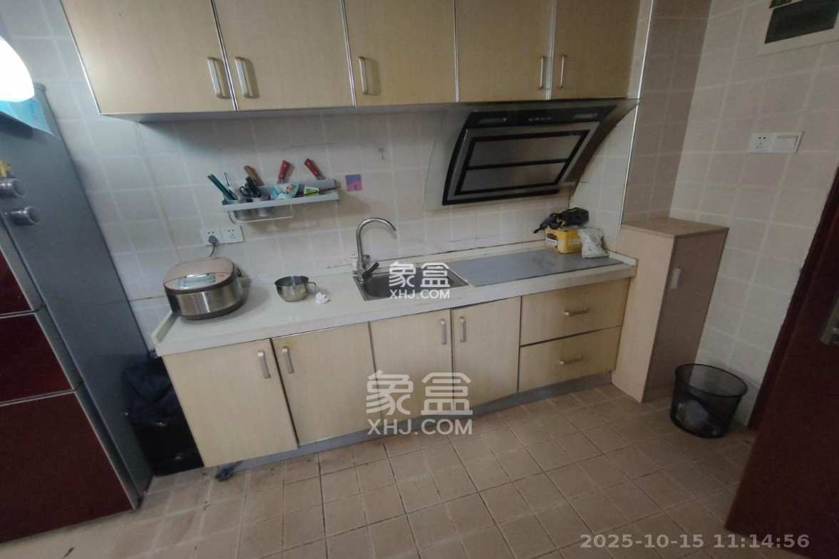 蝴蝶谷 1室1厅0卫 1100.0元/月 蝴蝶谷 1室1厅0卫 1100.0元/月室内图