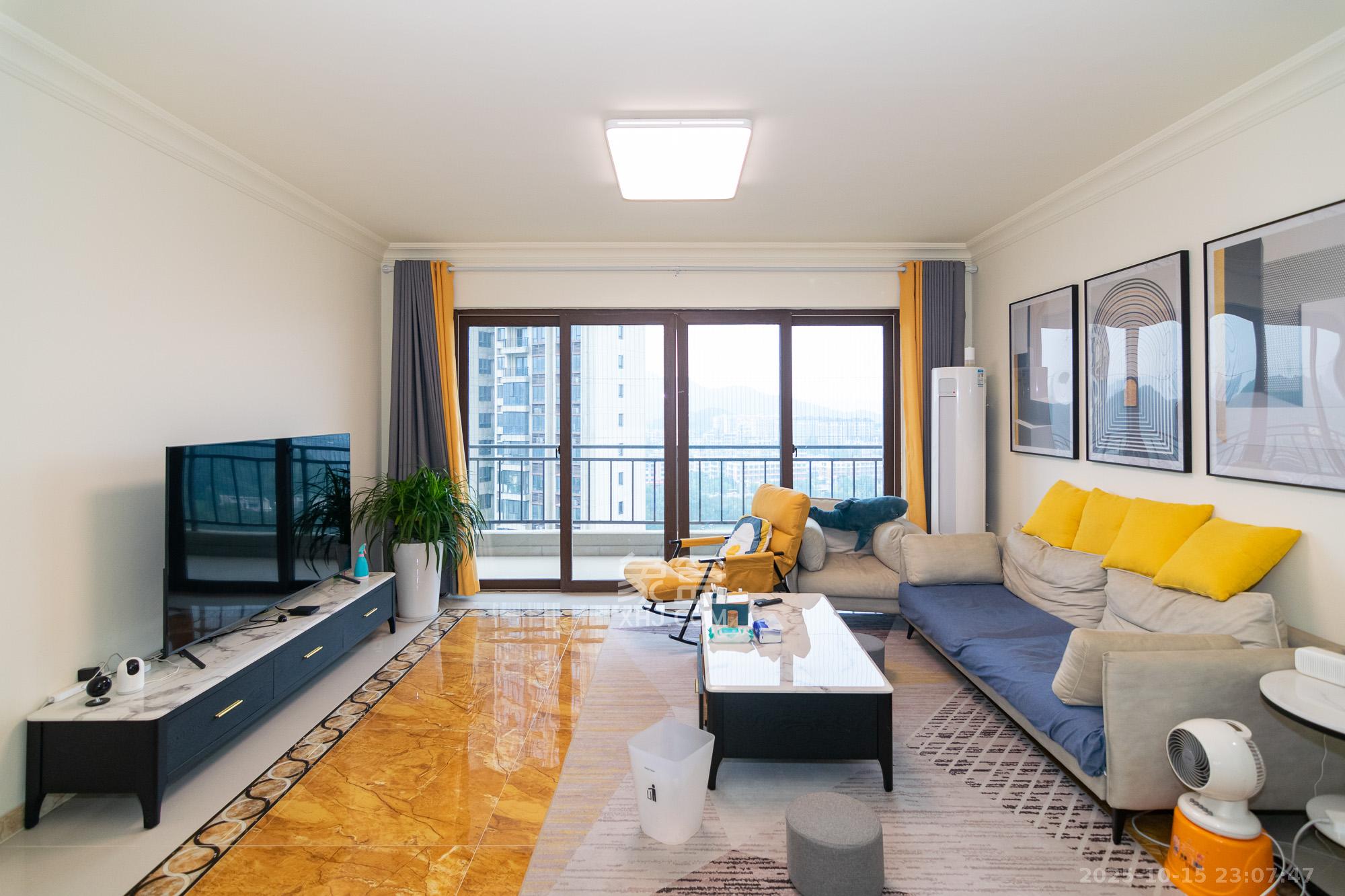 碧桂园高尔夫花园  4室2厅2卫    120.0万