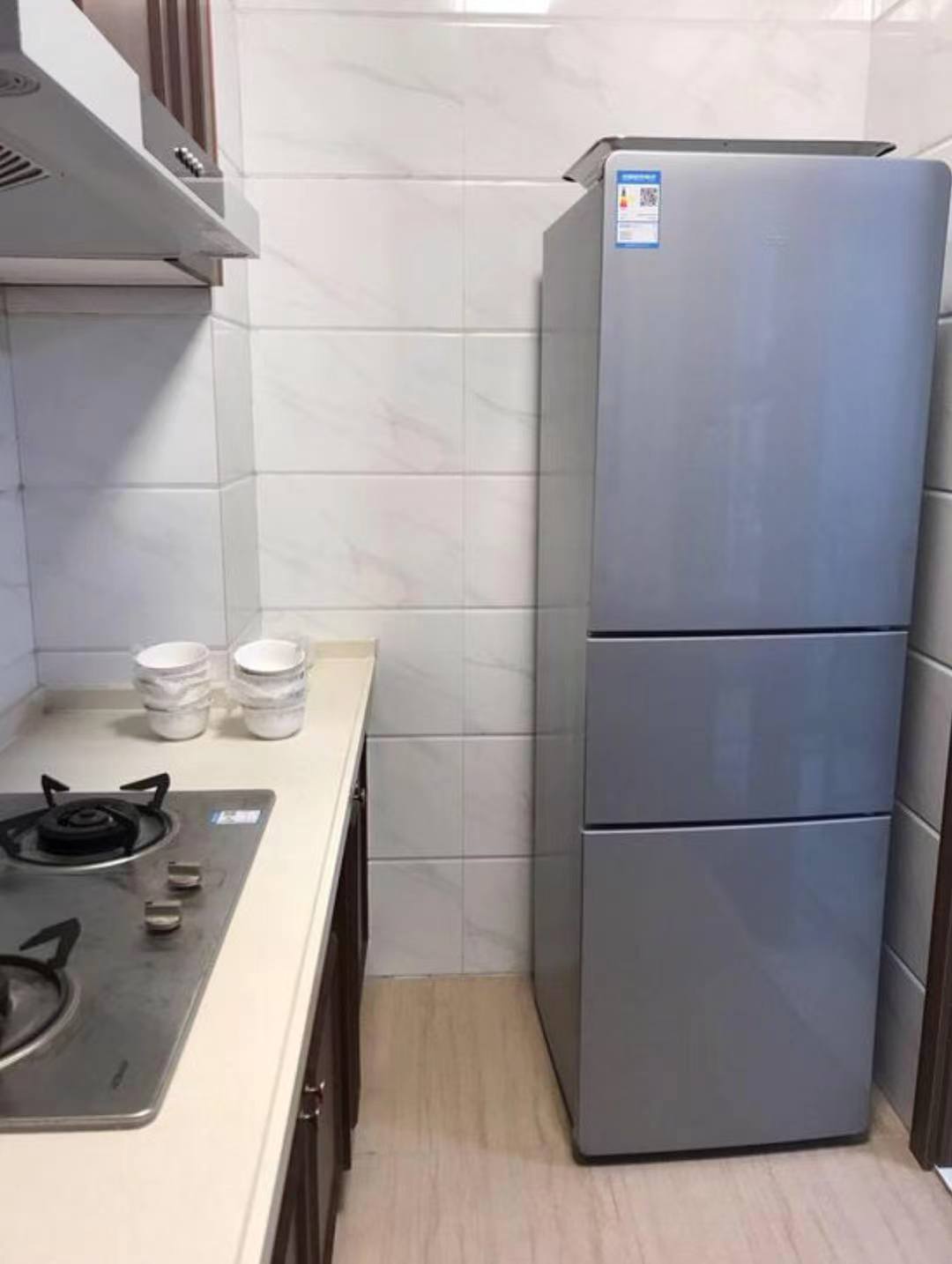 碧桂园一、二期(中央首府) 4室2厅2卫 3500.0元/月 碧桂园一、二期(中央首府) 4室2厅2卫 3500.0元/月室内图