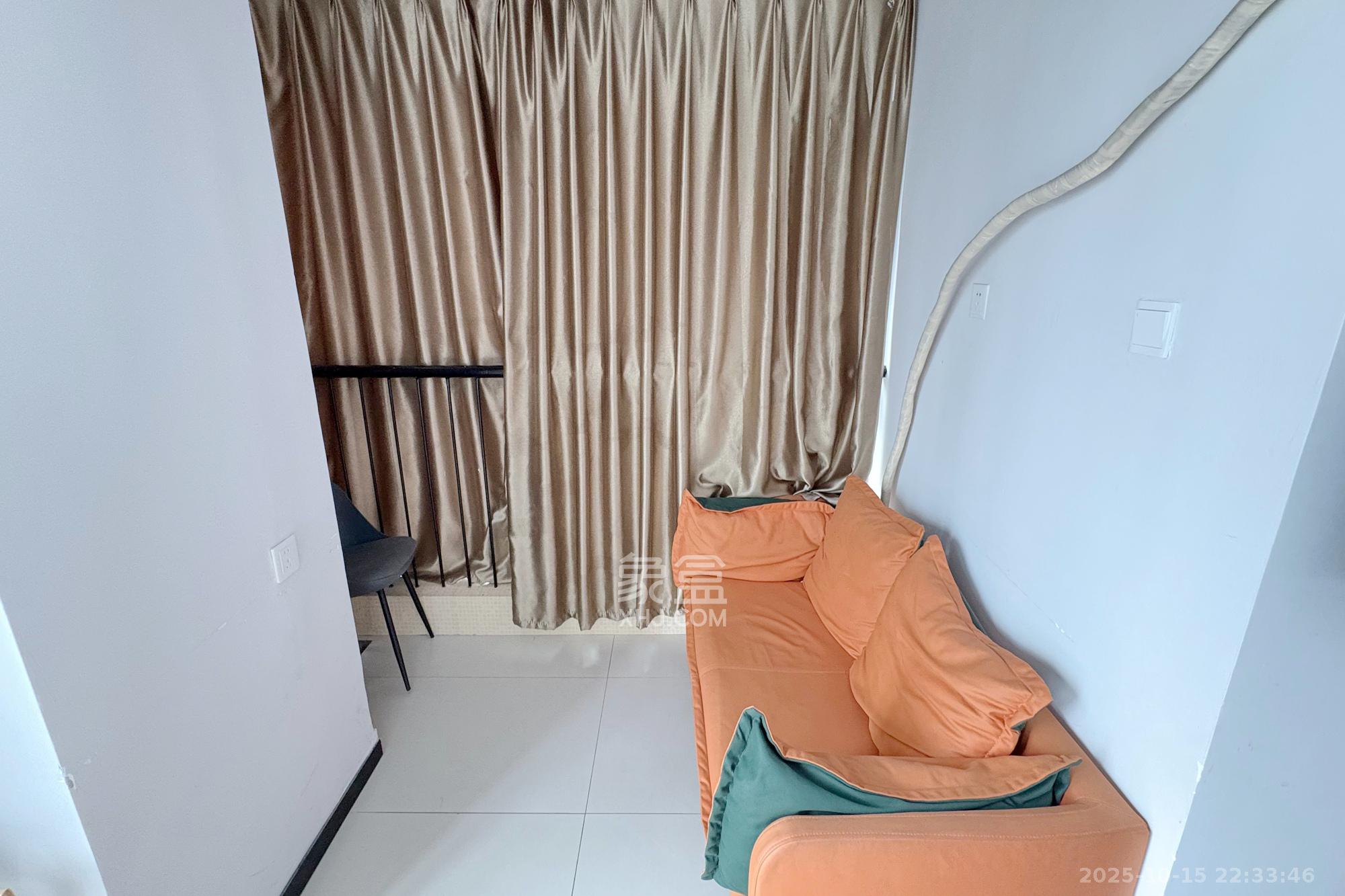 景江东方 1室1厅1卫 47.8万 景江东方 1室1厅1卫 47.8万阳台