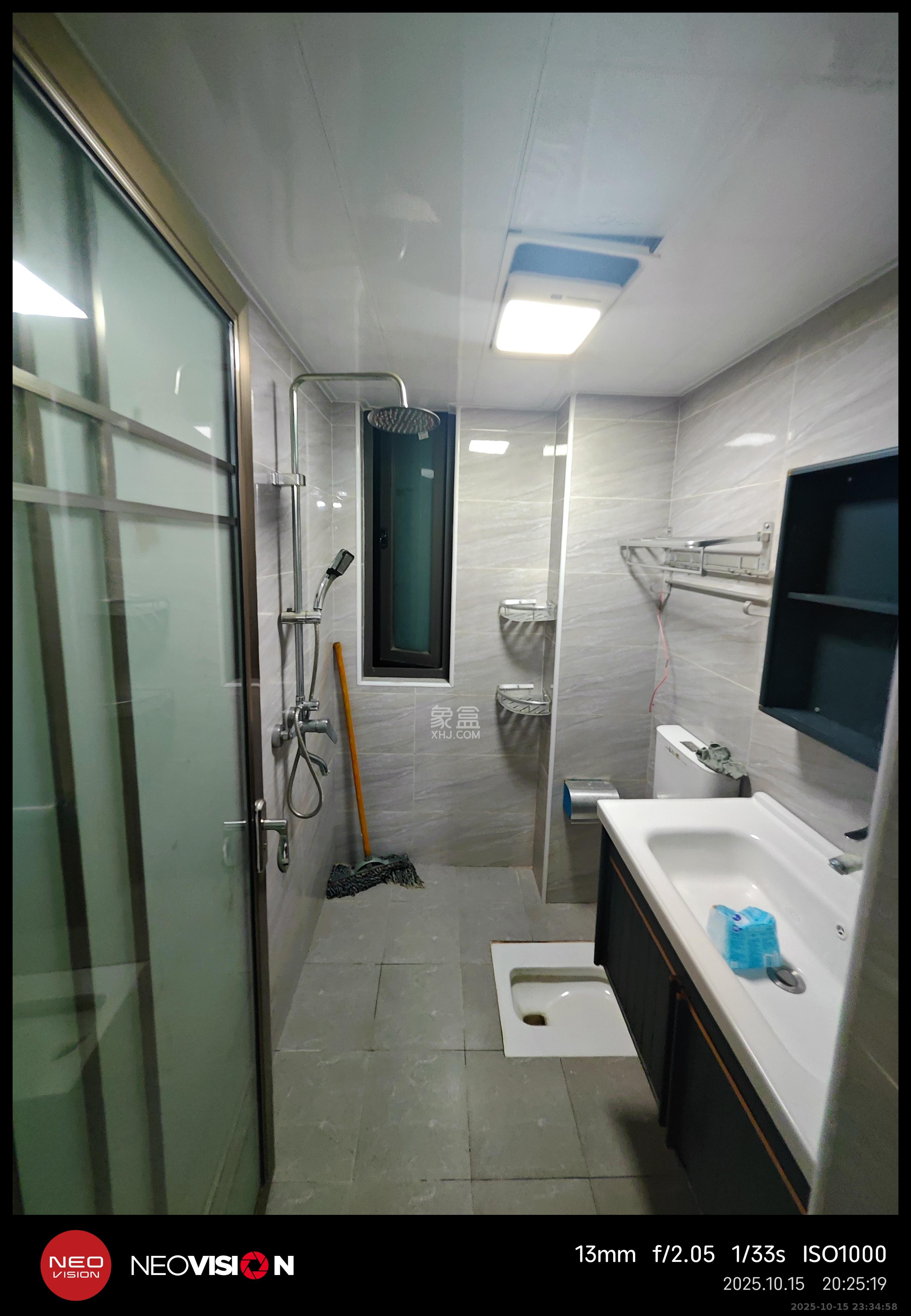 鸿盛大厦 1室1厅1卫 12000.0元/月 鸿盛大厦 1室1厅1卫 12000.0元/月室内图