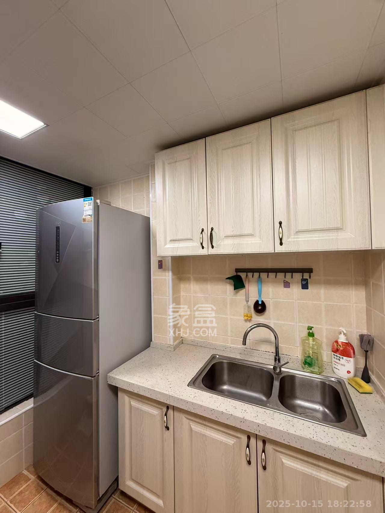 协信星澜汇  2室1厅1卫    2800.0元/月室内图