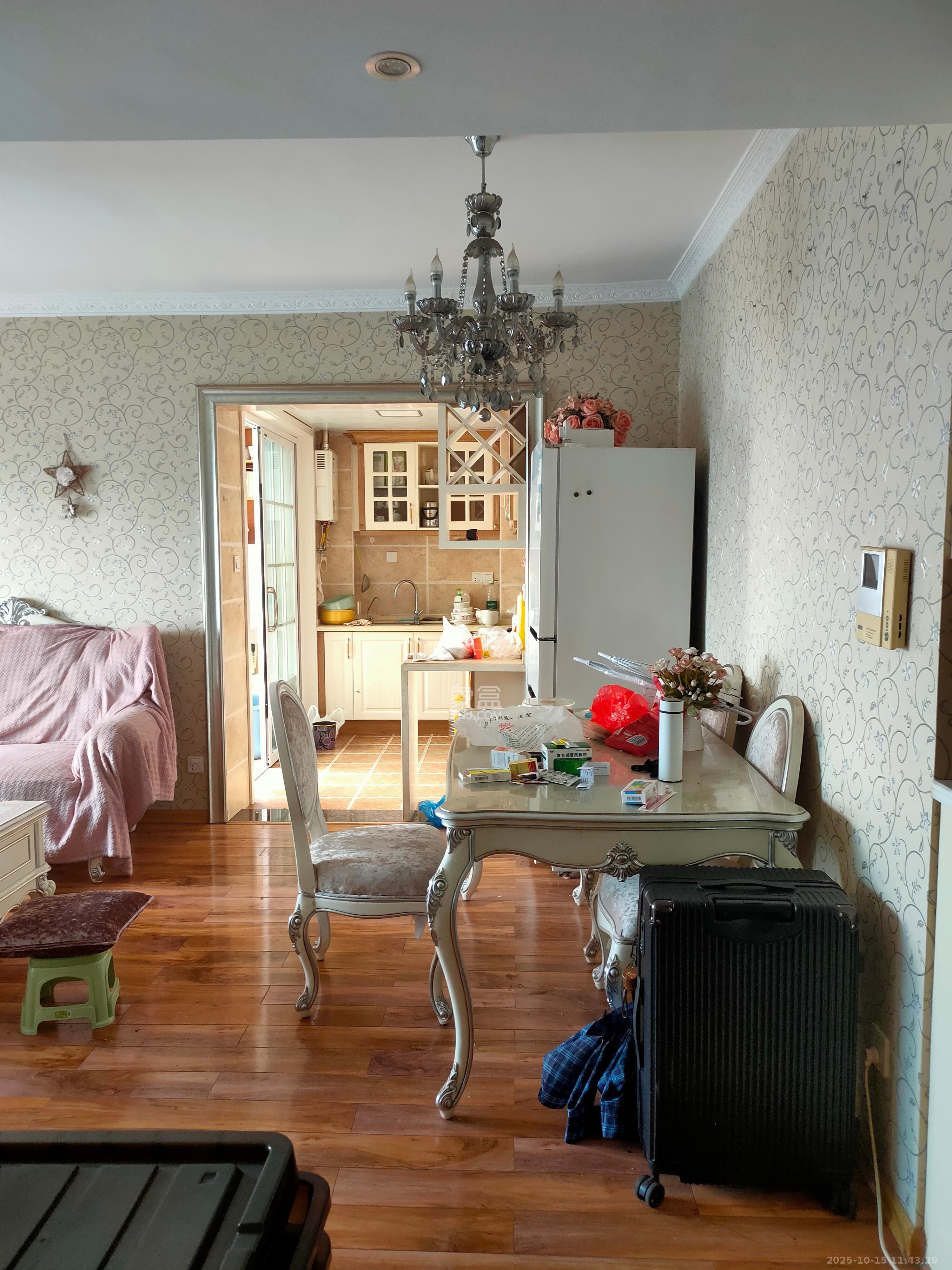 四方水岸(世方水岸) 1室2厅1卫 2600.0元/月 四方水岸(世方水岸) 1室2厅1卫 2600.0元/月室内图