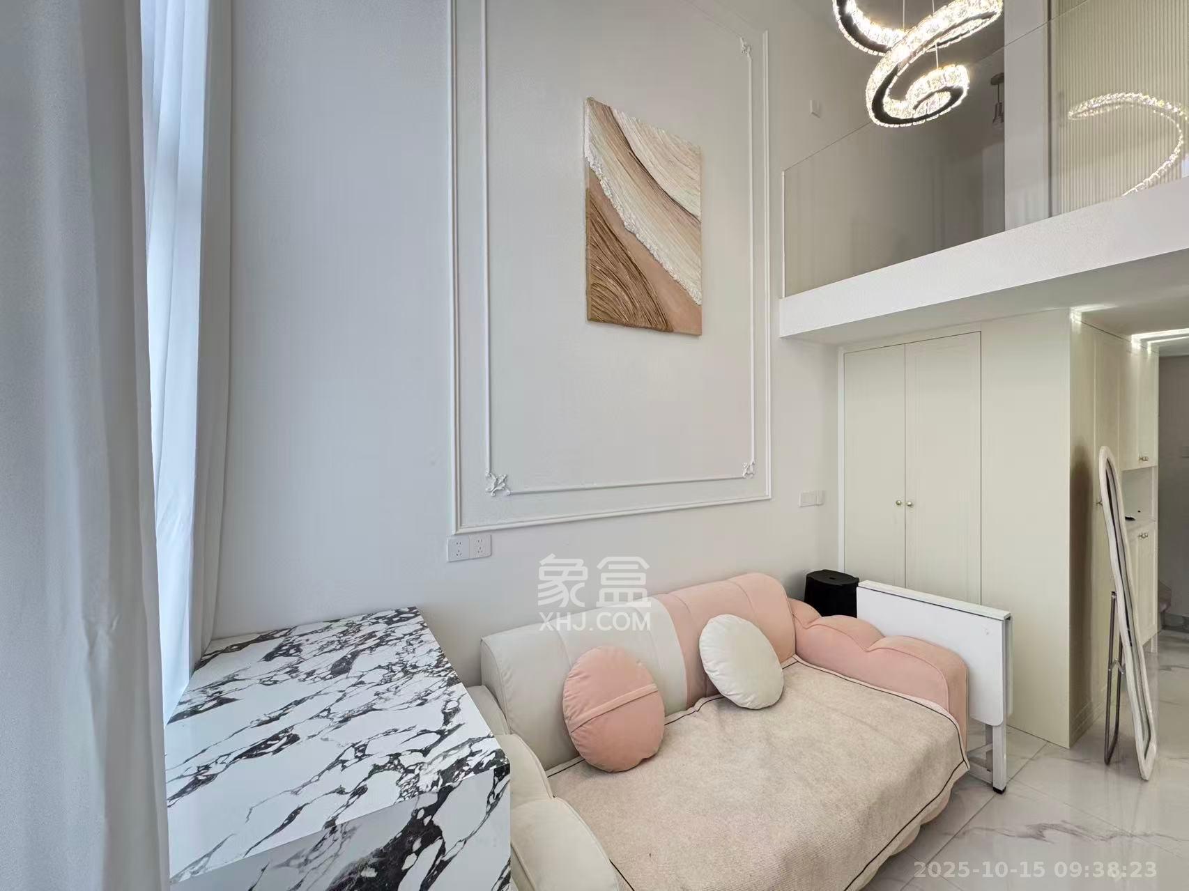 龙湖铂金岛  3室2厅1卫    3300.0元/月室内图