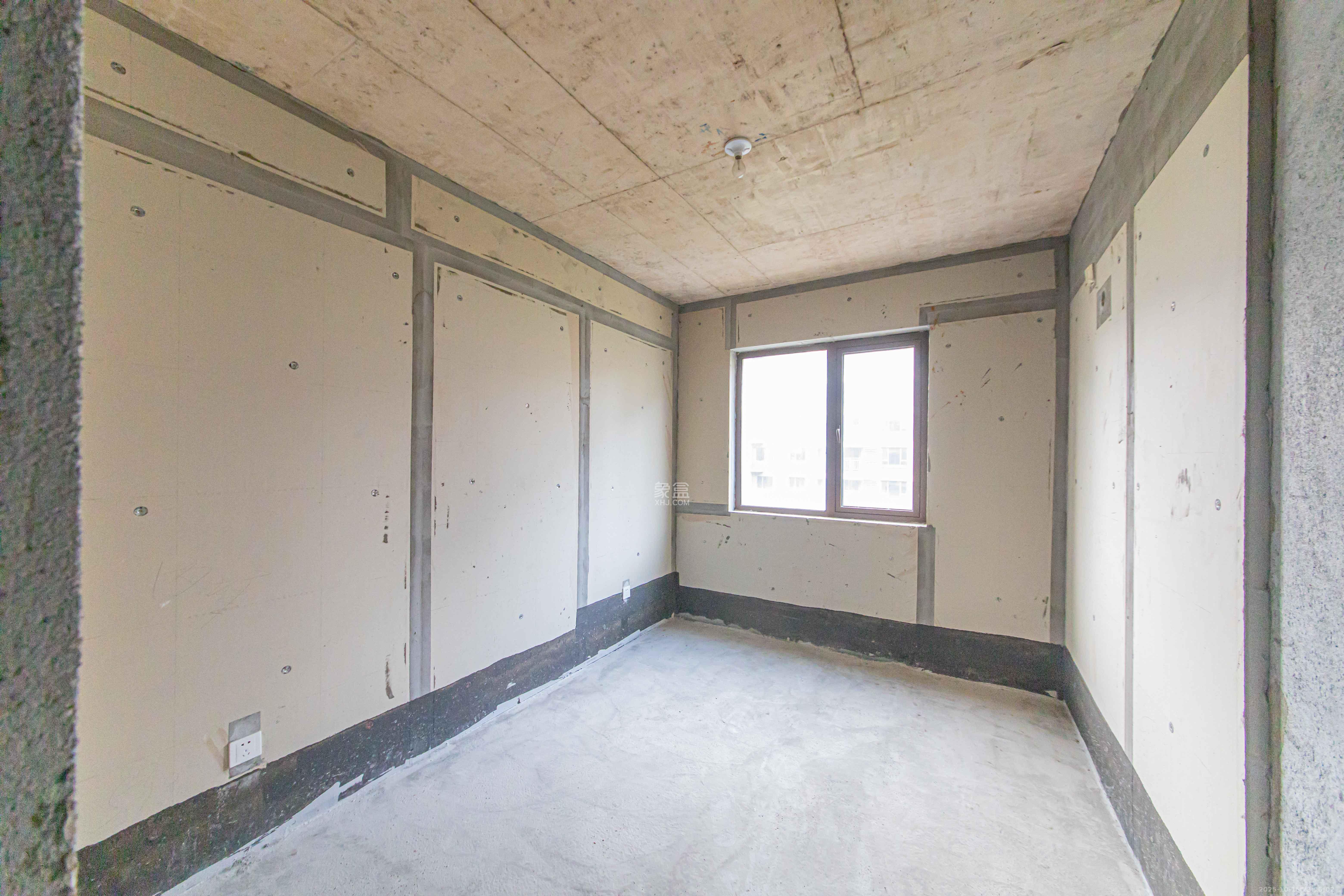 大唐印象三期御玺  4室2厅2卫    120.0万卧室