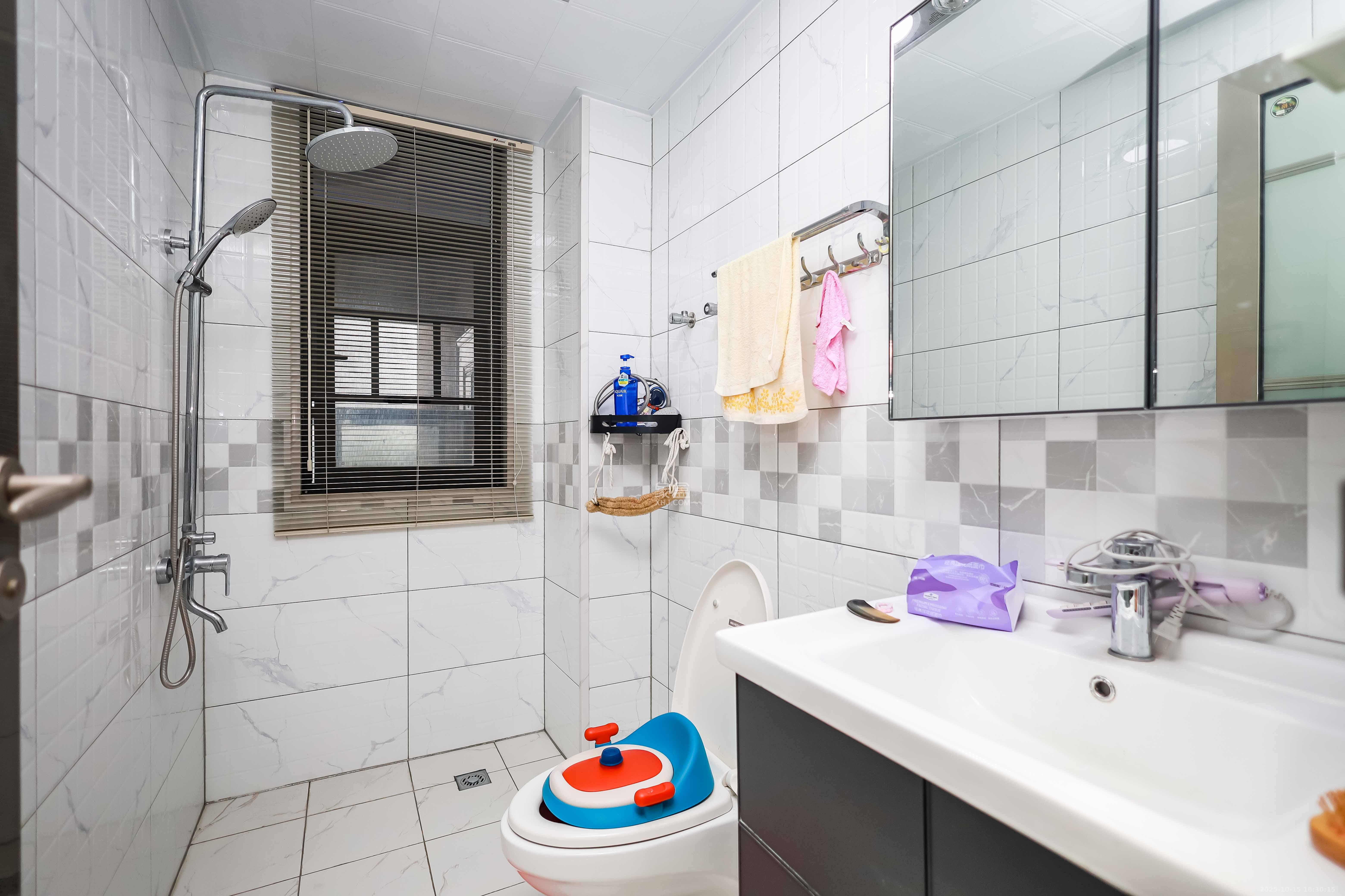 奥克斯缔壹城  3室2厅2卫    110.0万卫生间