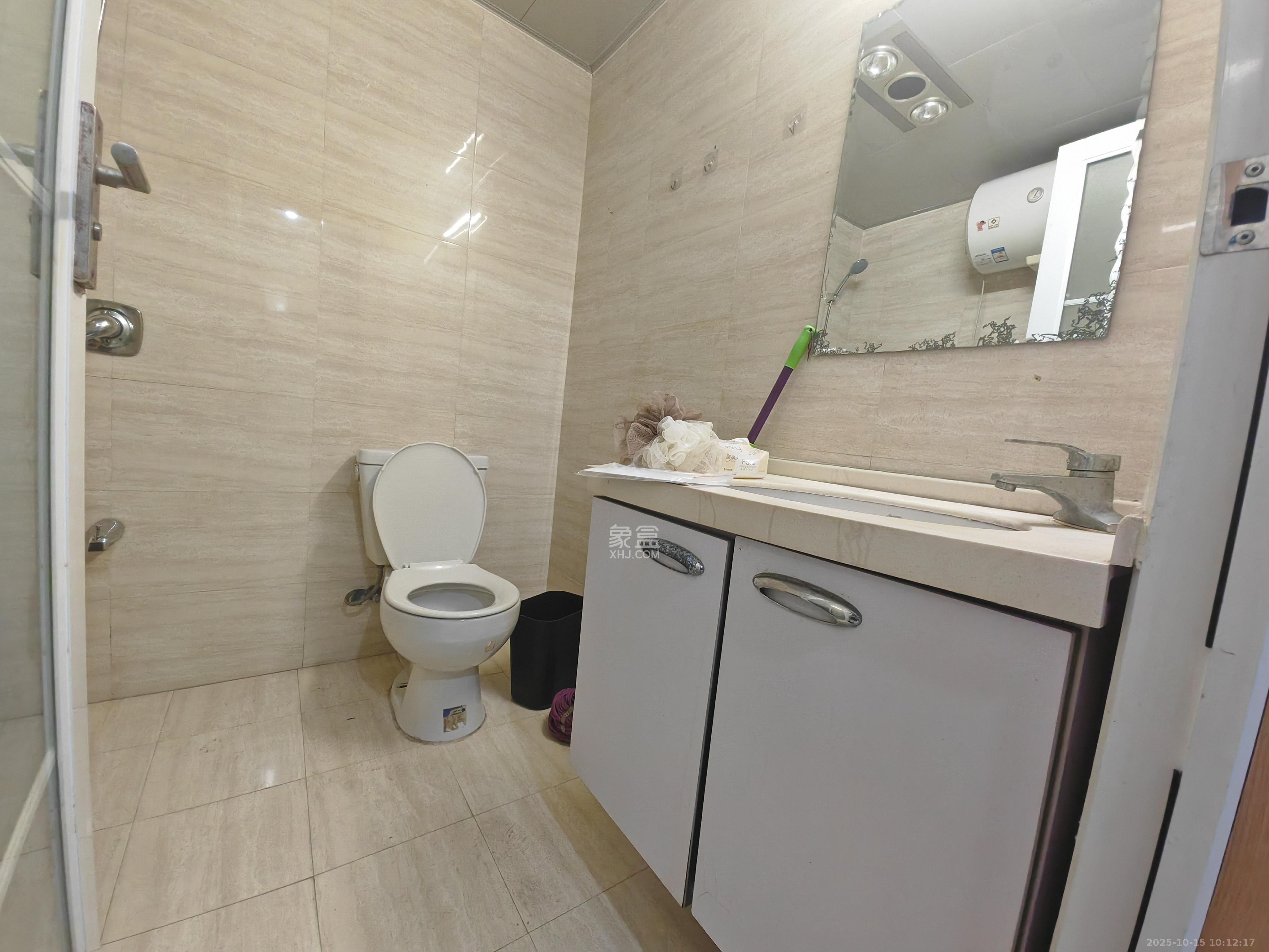 通华天都  1室1厅1卫    1400.0元/月室内图