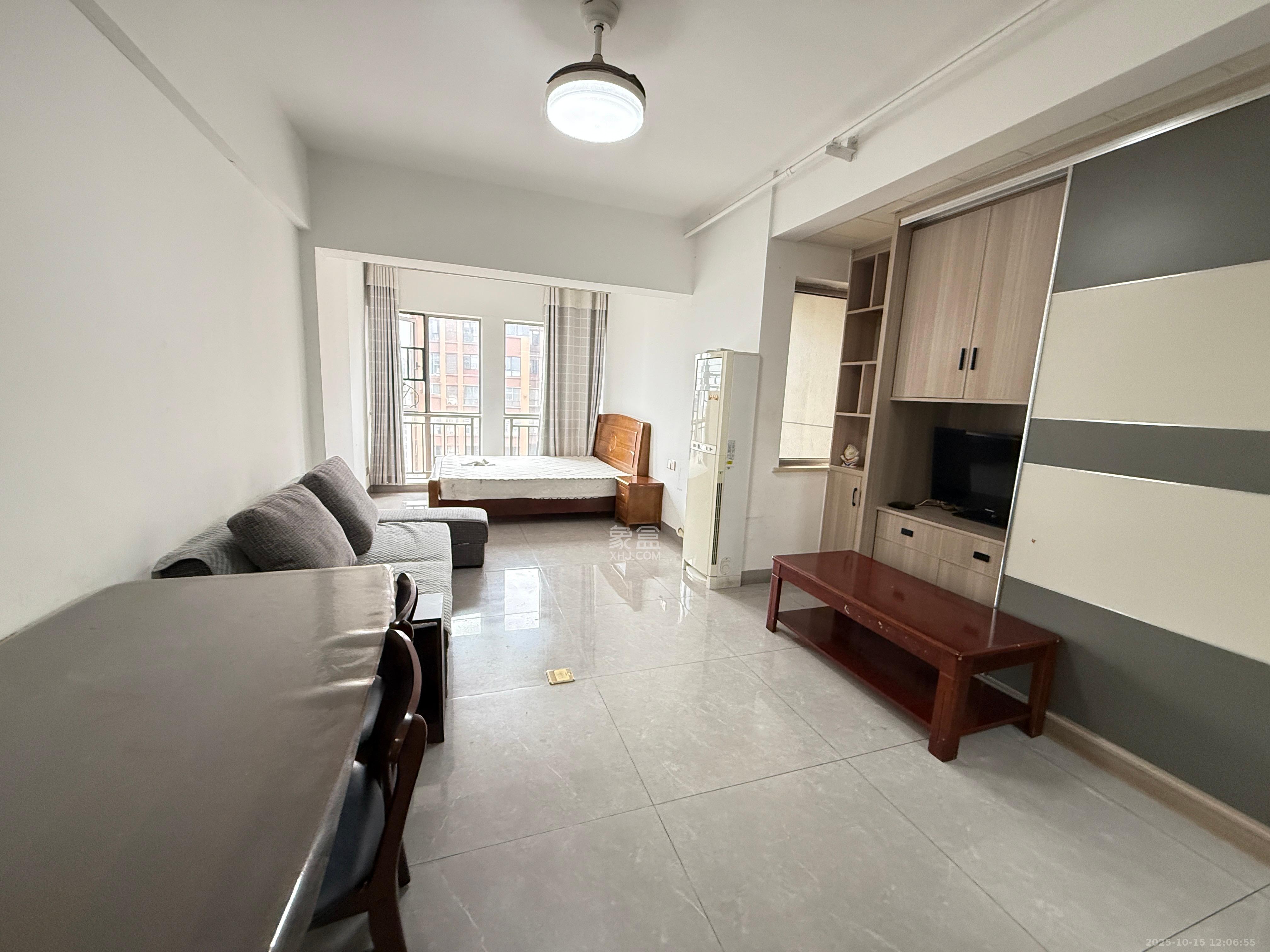 新天地步步高  1室1厅1卫    1100.0元/月