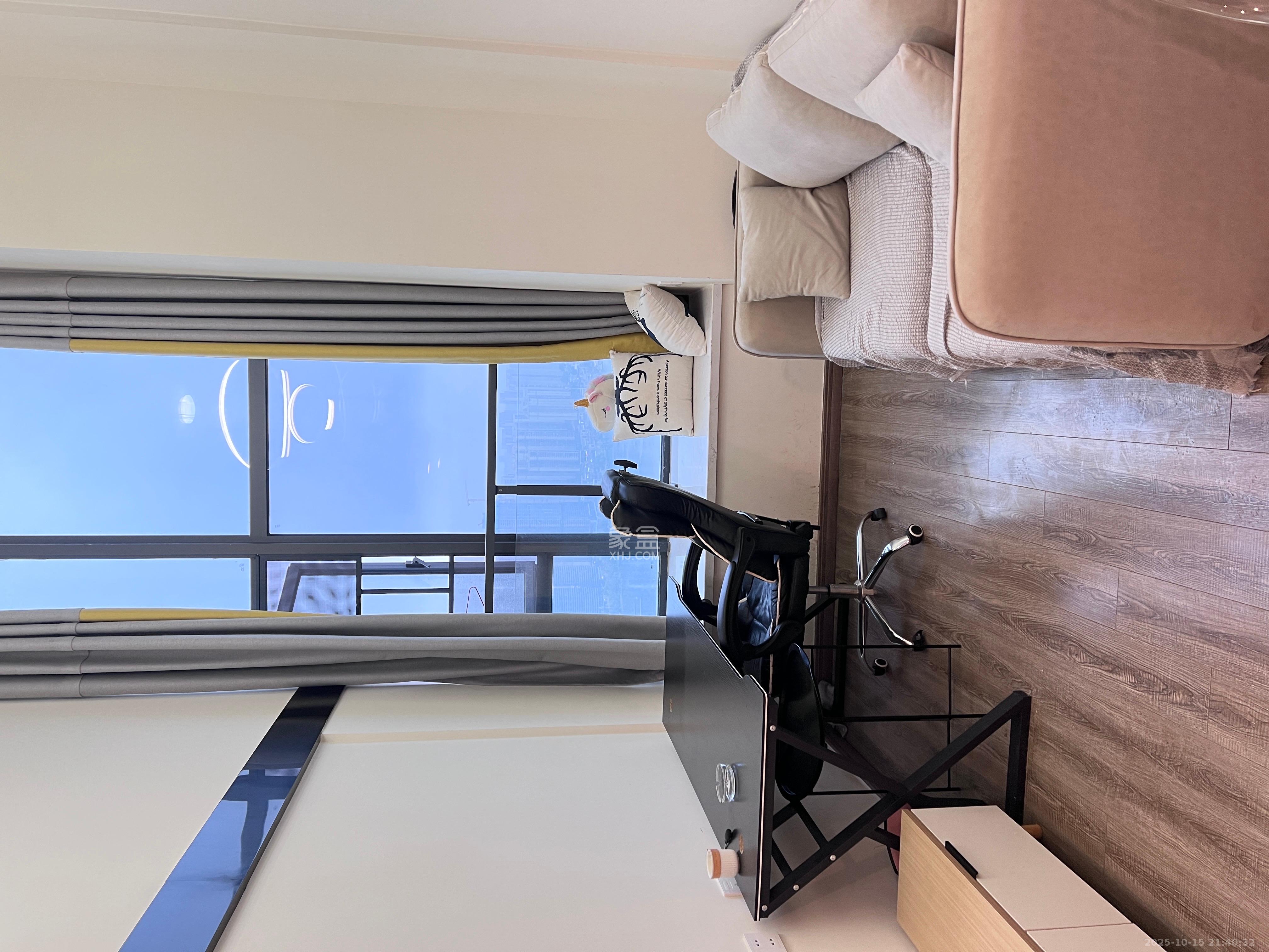 卓越浅水湾  3室2厅2卫    2000.0元/月室内图