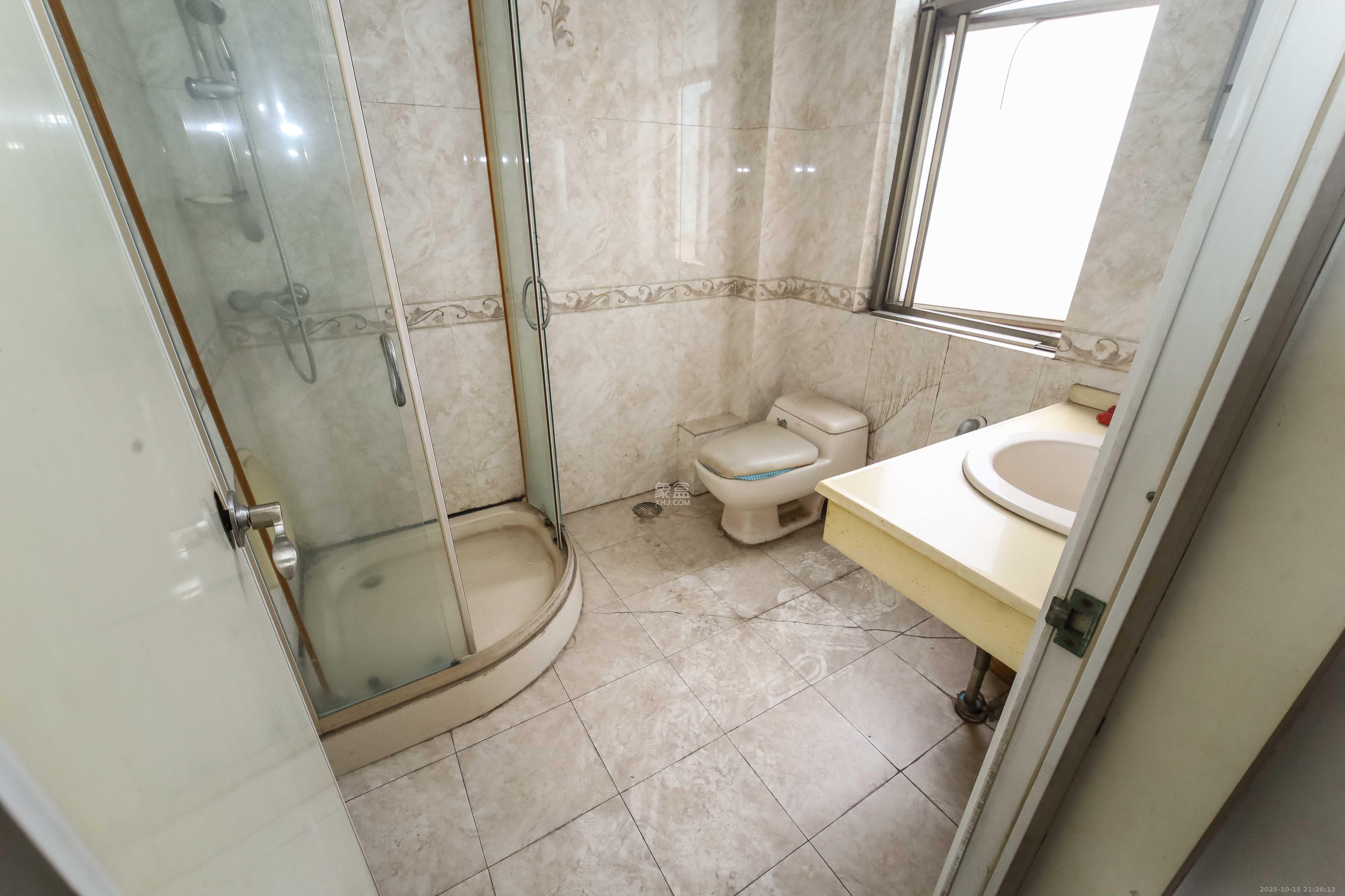 长沙市建筑工程质监站宿舍(质监局宿舍) 3室2厅2卫 107.0万 长沙市建筑工程质监站宿舍(质监局宿舍) 3室2厅2卫 107.0万卫生间