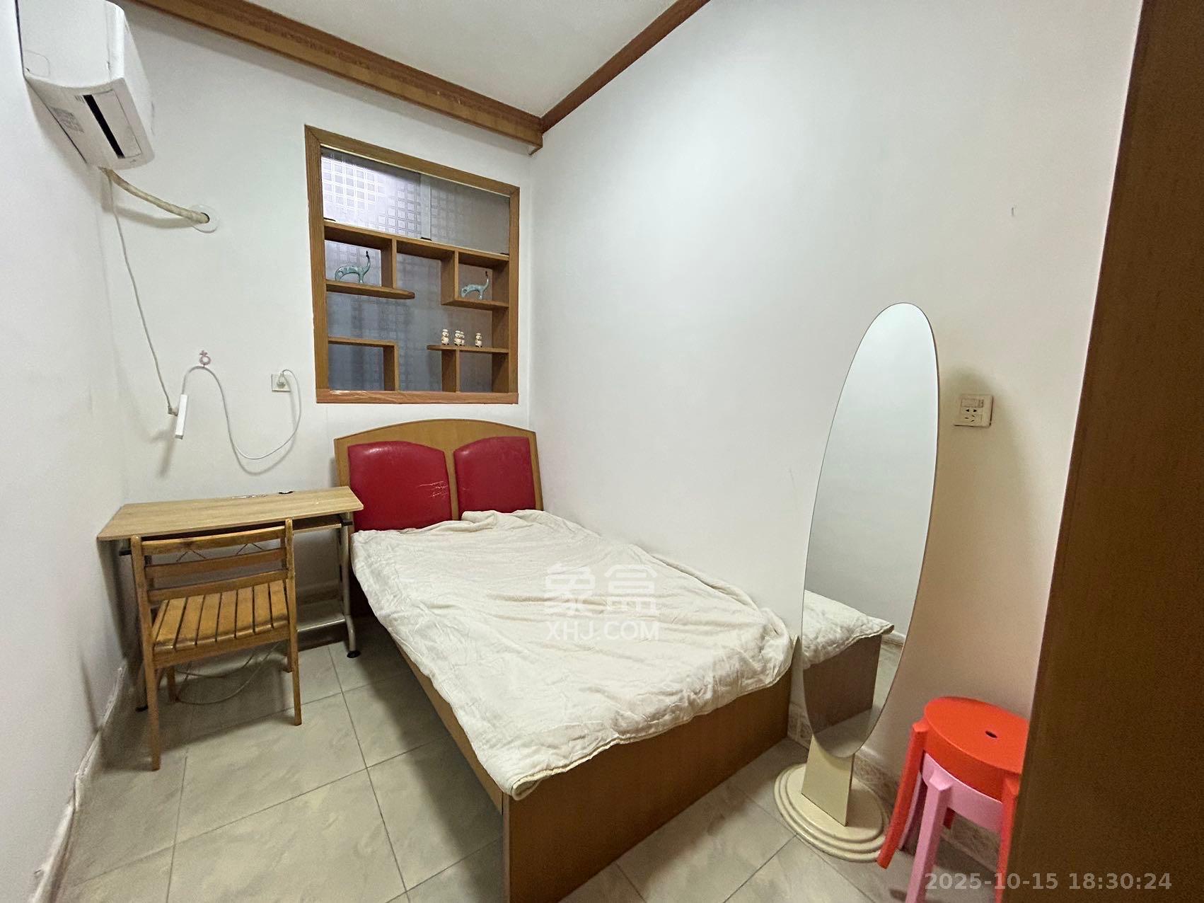 仰天湖省送变电宿舍  2室2厅1卫    1900.0元/月 仰天湖省送变电宿舍  2室2厅1卫    1900.0元/月室内图