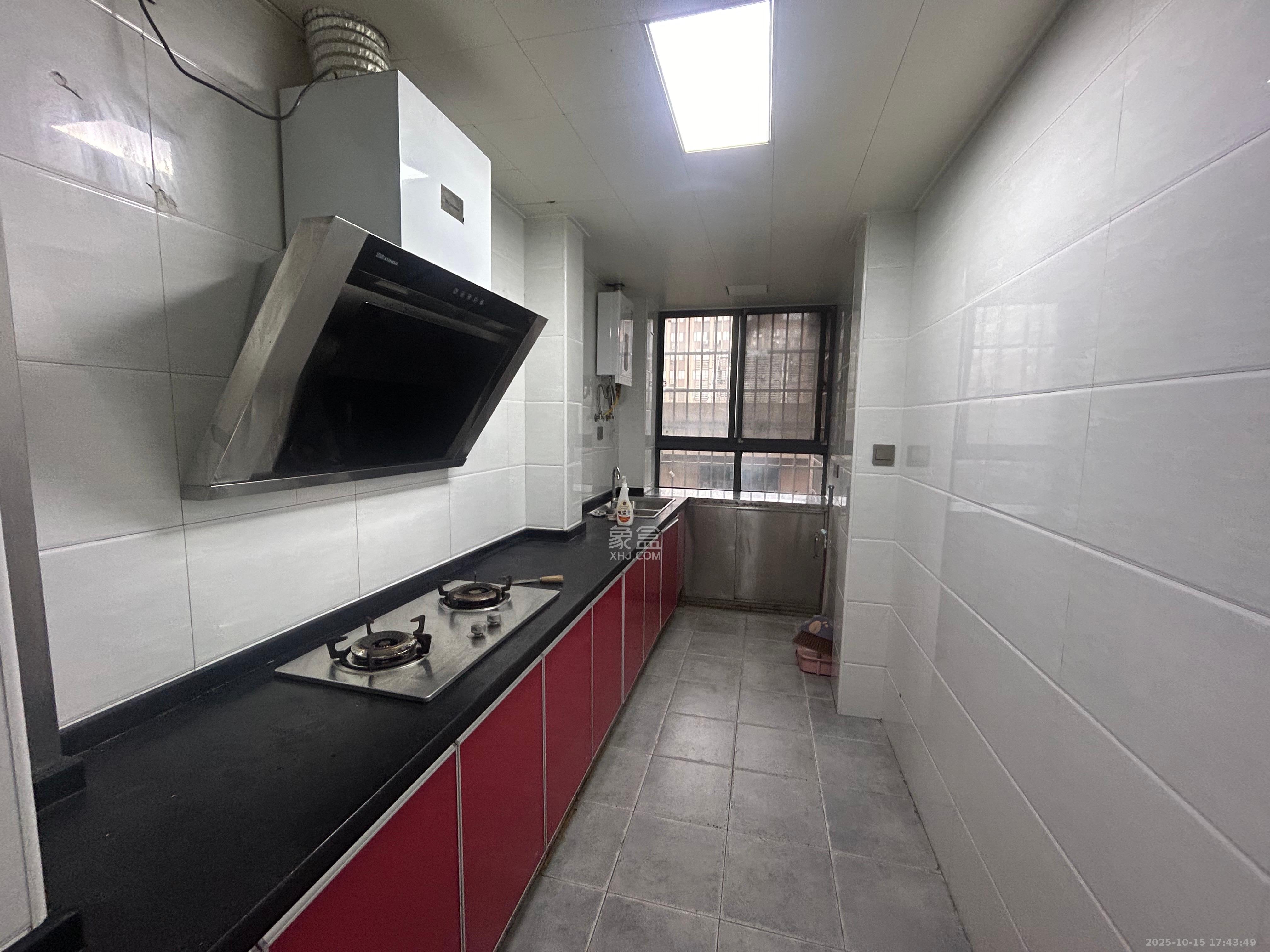 湘桥佳苑  3室2厅1卫    2400.0元/月 湘桥佳苑  3室2厅1卫    2400.0元/月室内图