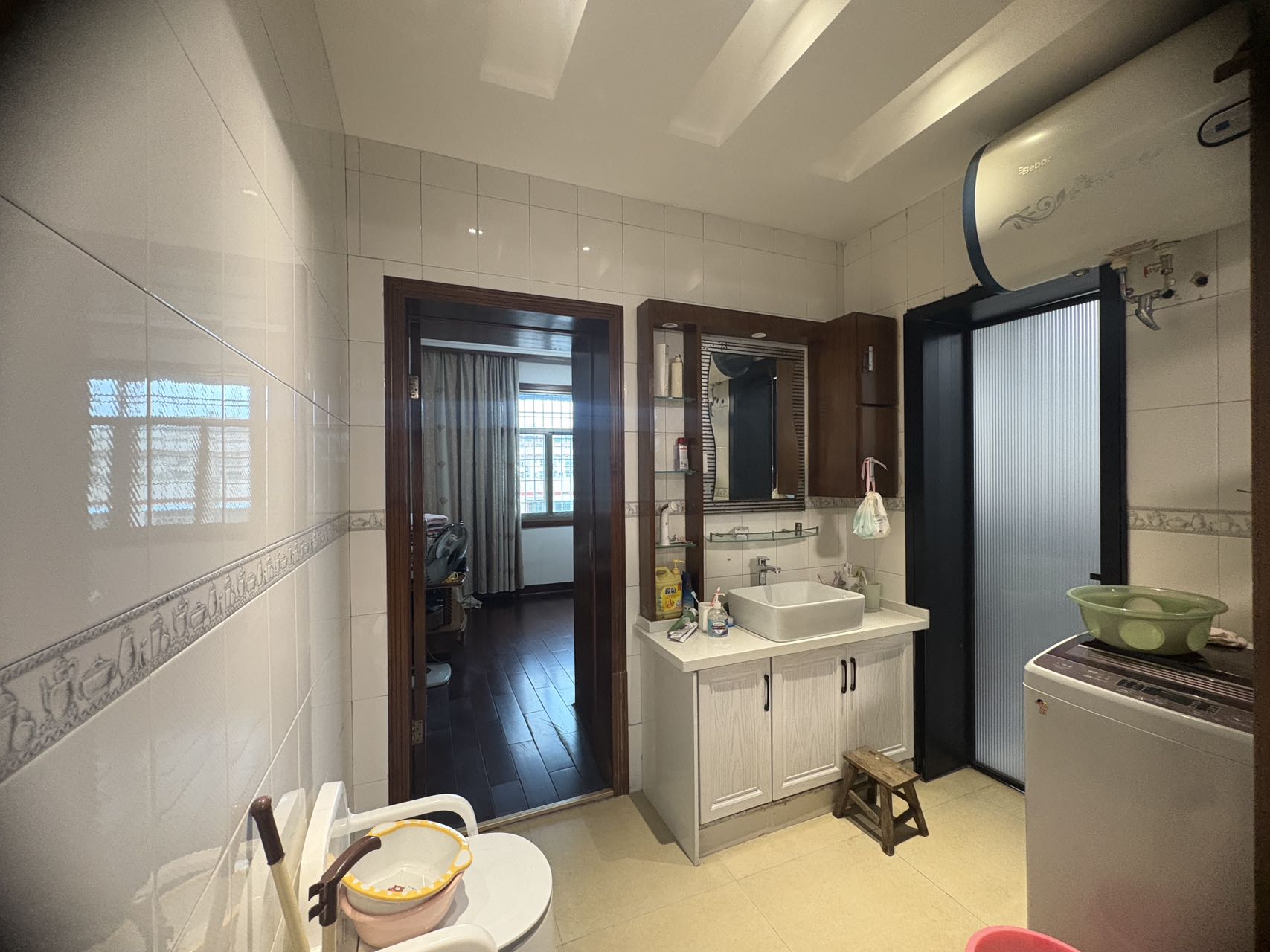 娄底第三完全小学家属楼 1室0厅0卫 1500.0元/月 娄底第三完全小学家属楼 1室0厅0卫 1500.0元/月室内图