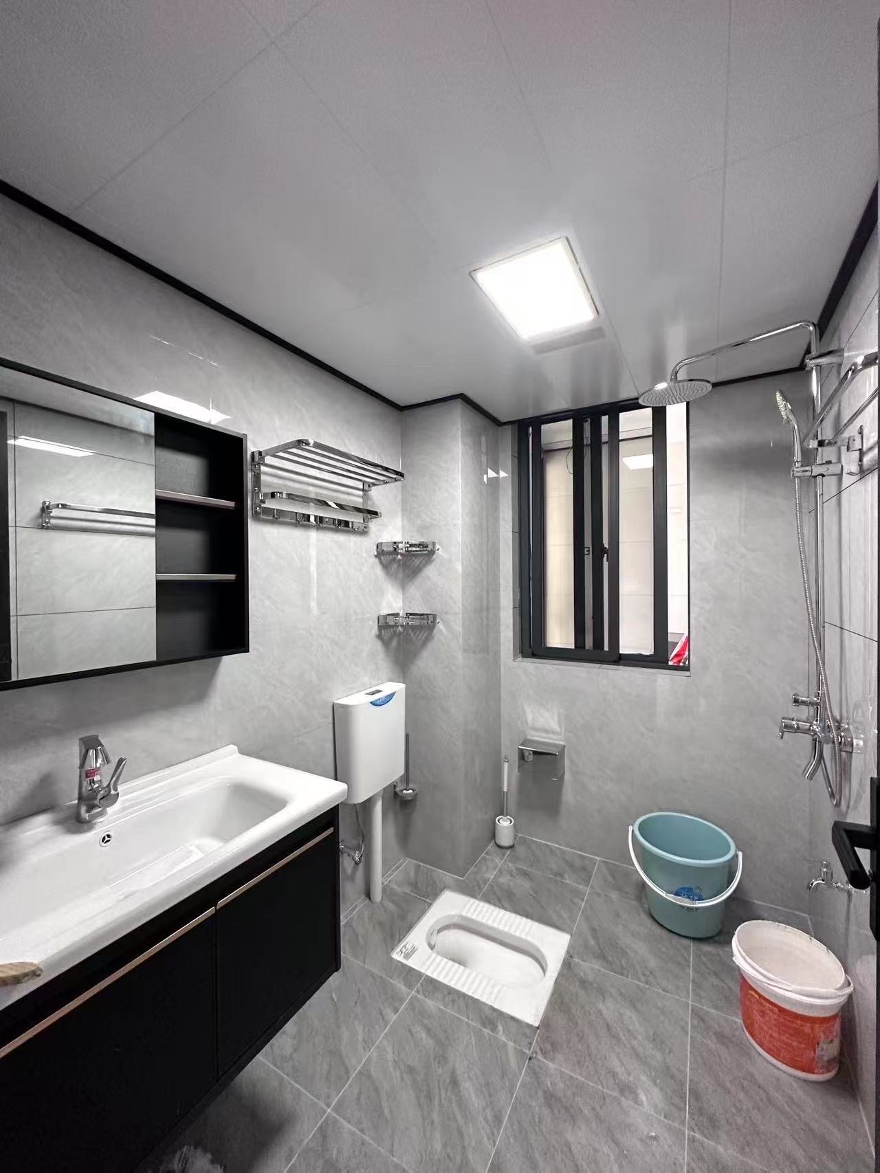 金钟大雁城  3室2厅2卫    3200.0元/月室内图