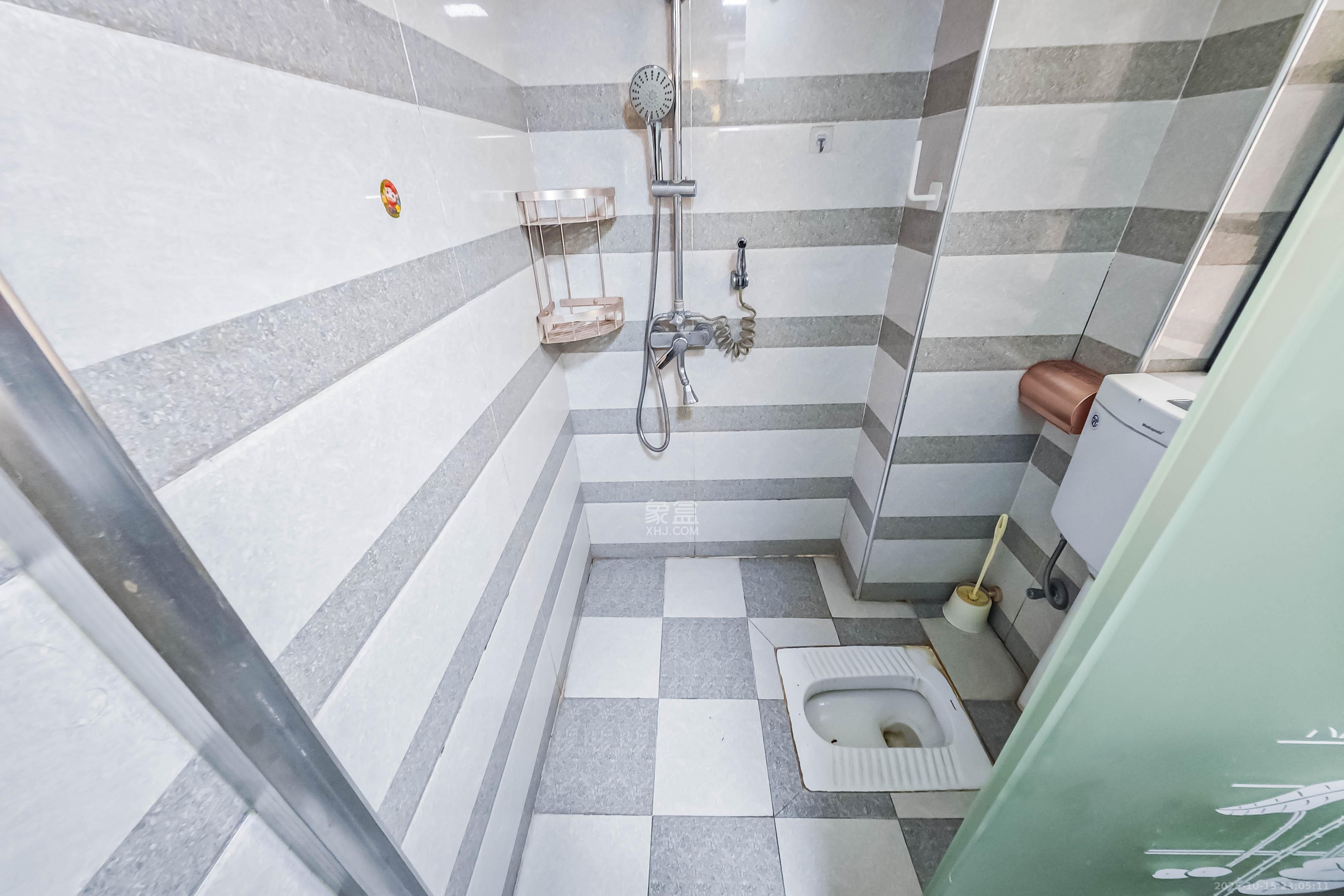 香樟兰亭(朗峰苑) 3室2厅1卫 91.5万 香樟兰亭(朗峰苑) 3室2厅1卫 91.5万卫生间