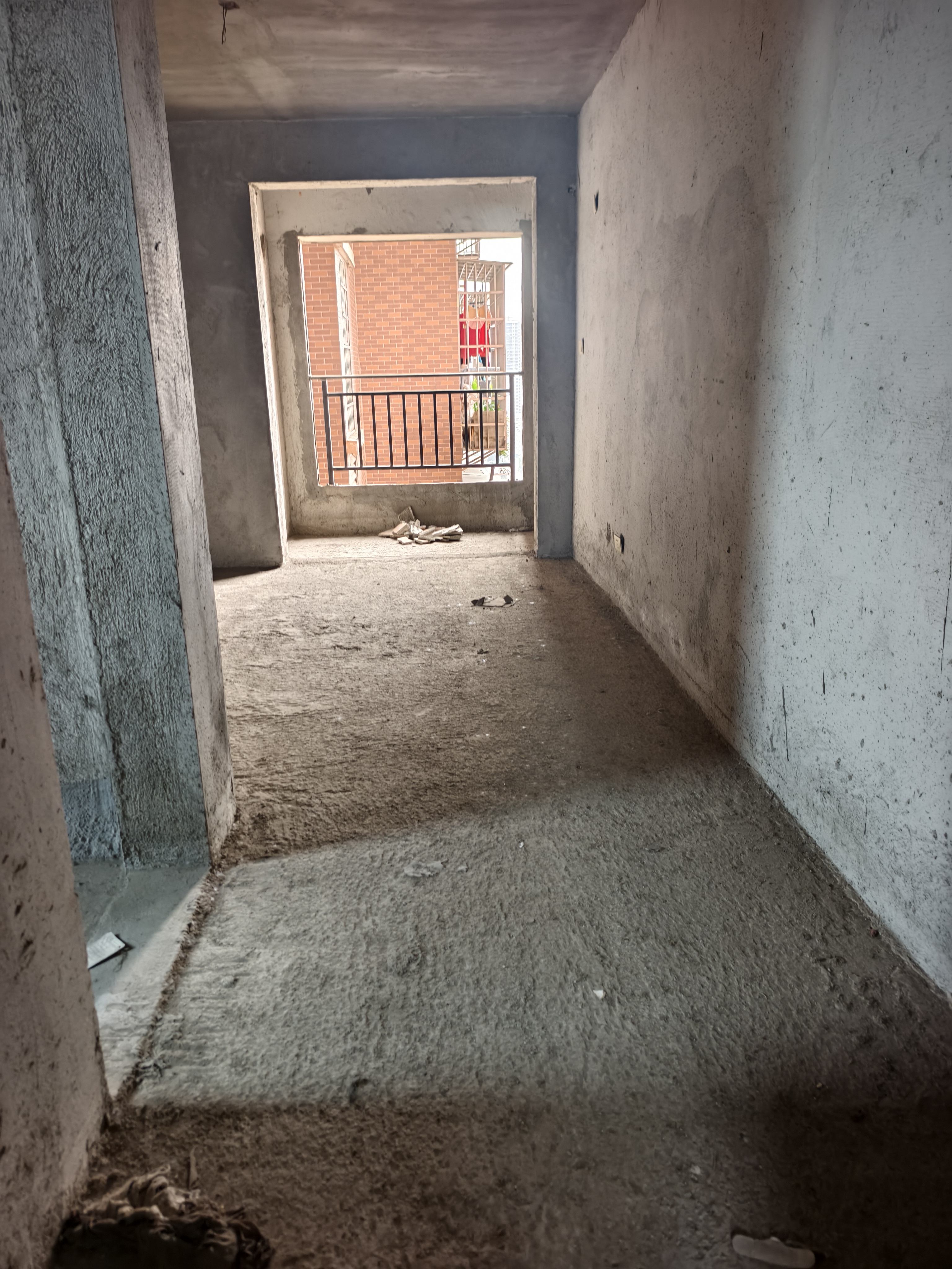 鹏泰路桥大厦 3室2厅2卫 45.8万 鹏泰路桥大厦 3室2厅2卫 45.8万客厅