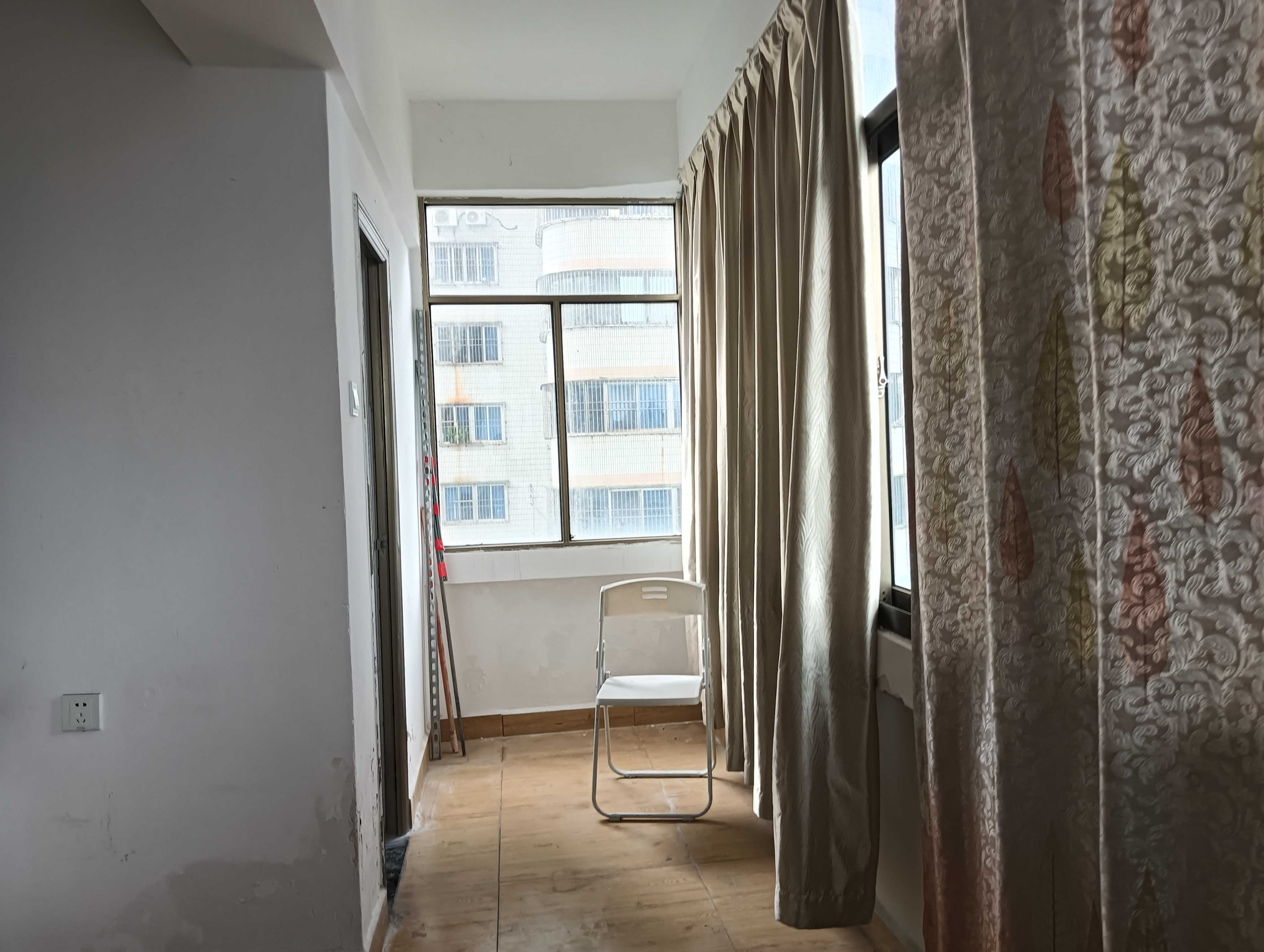 金融花园 4室2厅2卫 3000.0元/月 金融花园 4室2厅2卫 3000.0元/月室内图