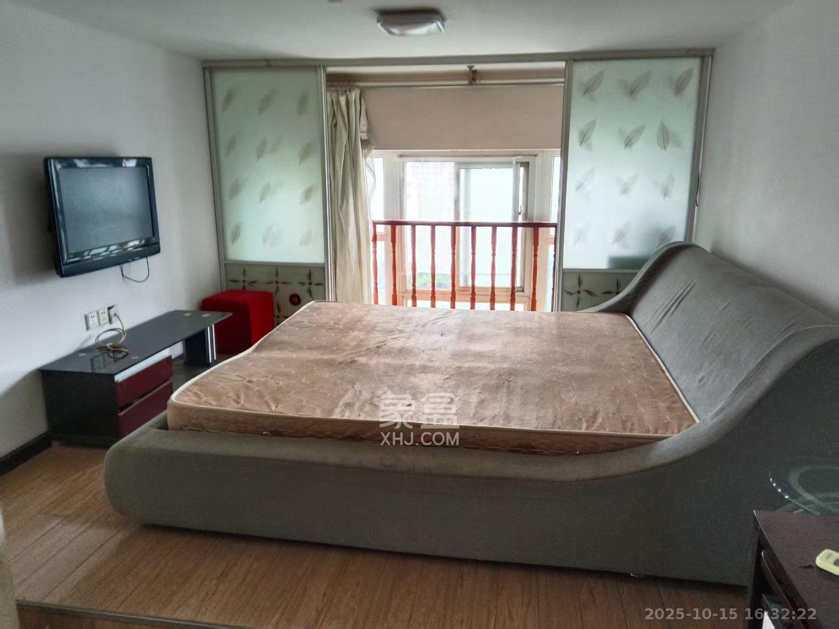 他城(天鸿时代公寓)  4室2厅2卫    2500.0元/月 他城(天鸿时代公寓)  4室2厅2卫    2500.0元/月室内图