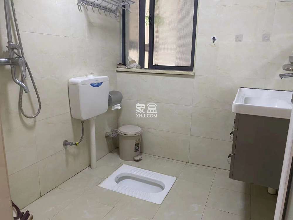 山水洲城华晨第一城 2室1厅1卫 43.8万 山水洲城华晨第一城 2室1厅1卫 43.8万室内图